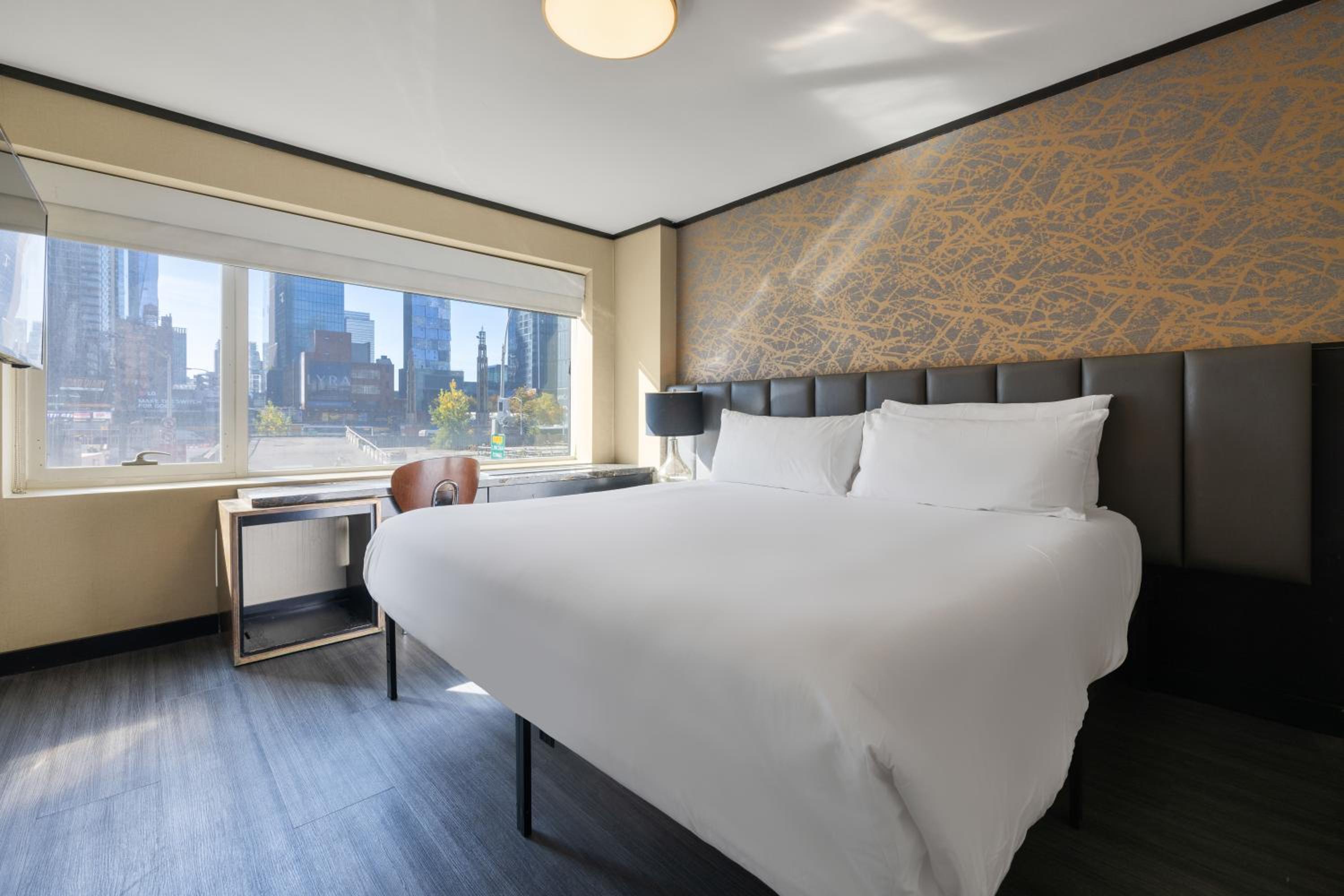 Suite photo 1