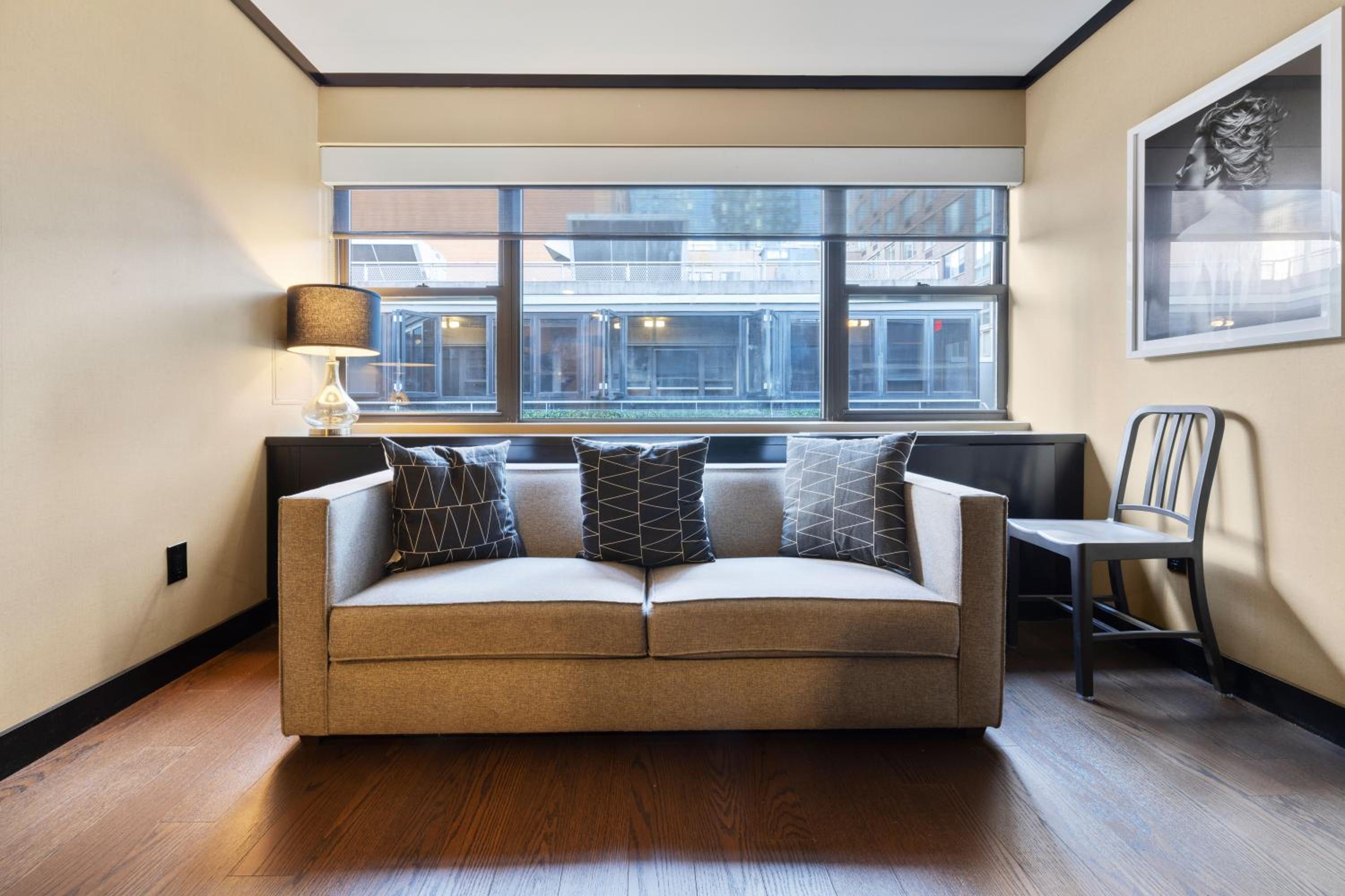 Two-Bedroom Suite photo 3