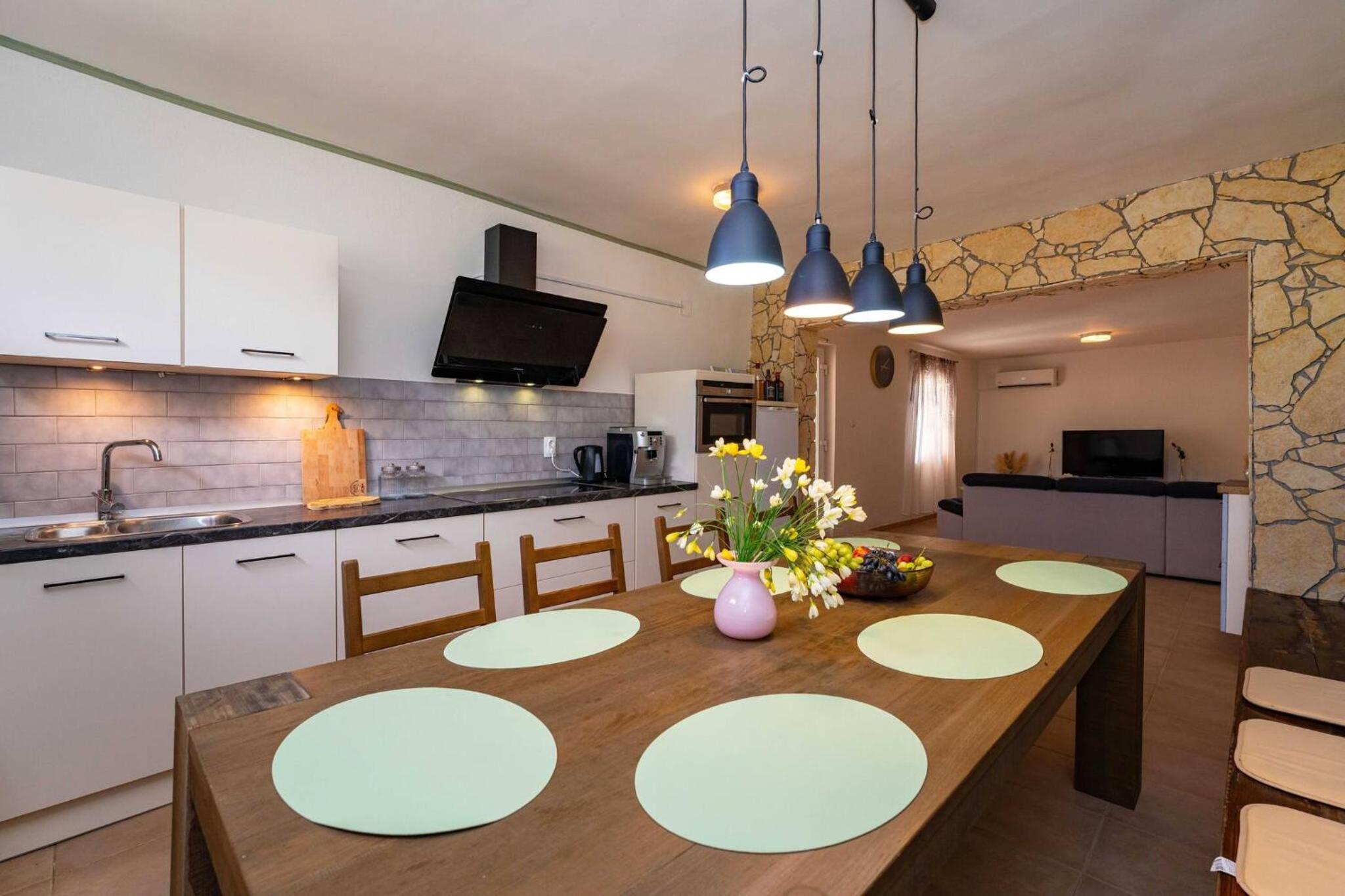 Four-Bedroom Vacation Home photo 3