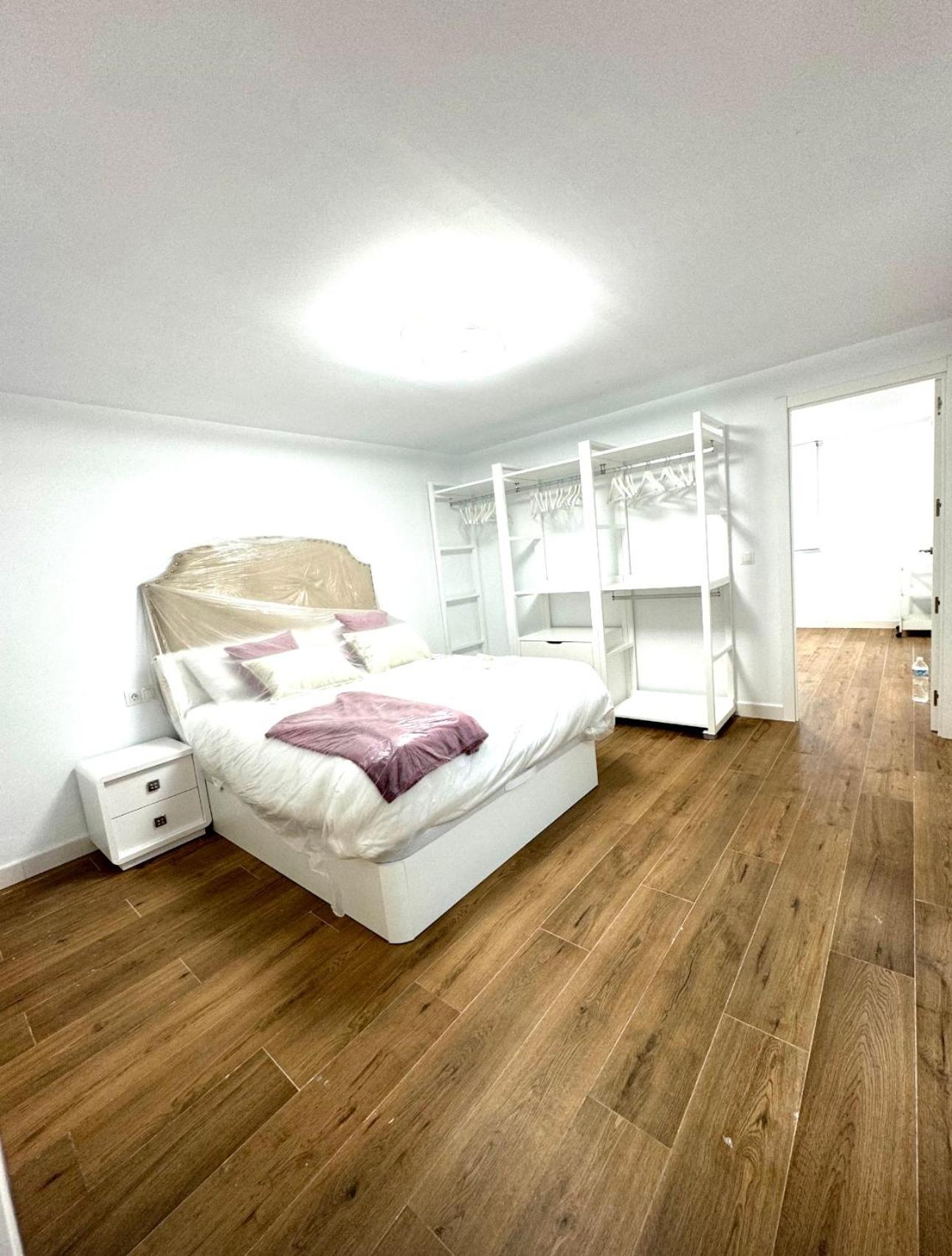 Three-Bedroom House photo 2
