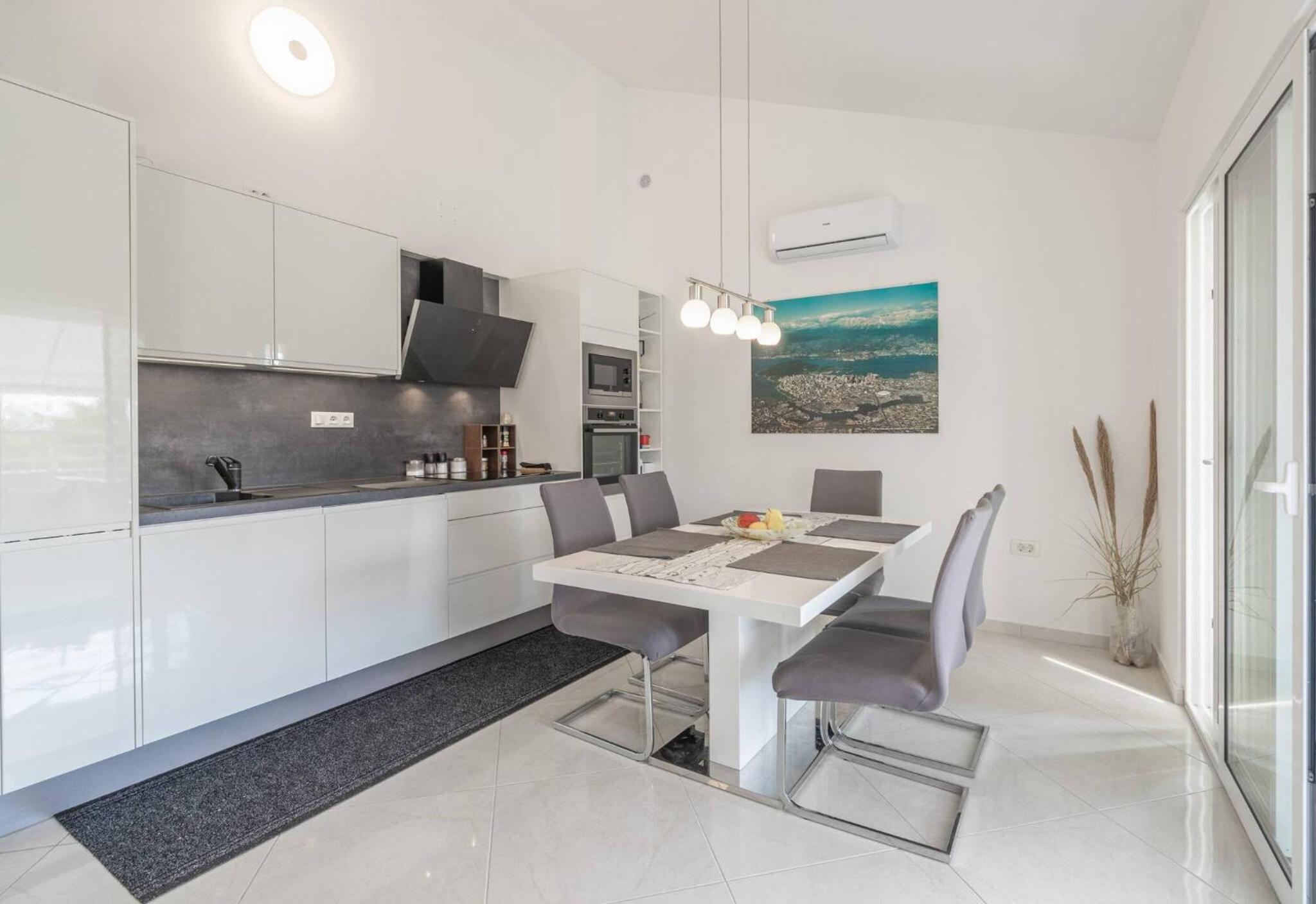 Two Bedroom Sea View Apartment photo 3