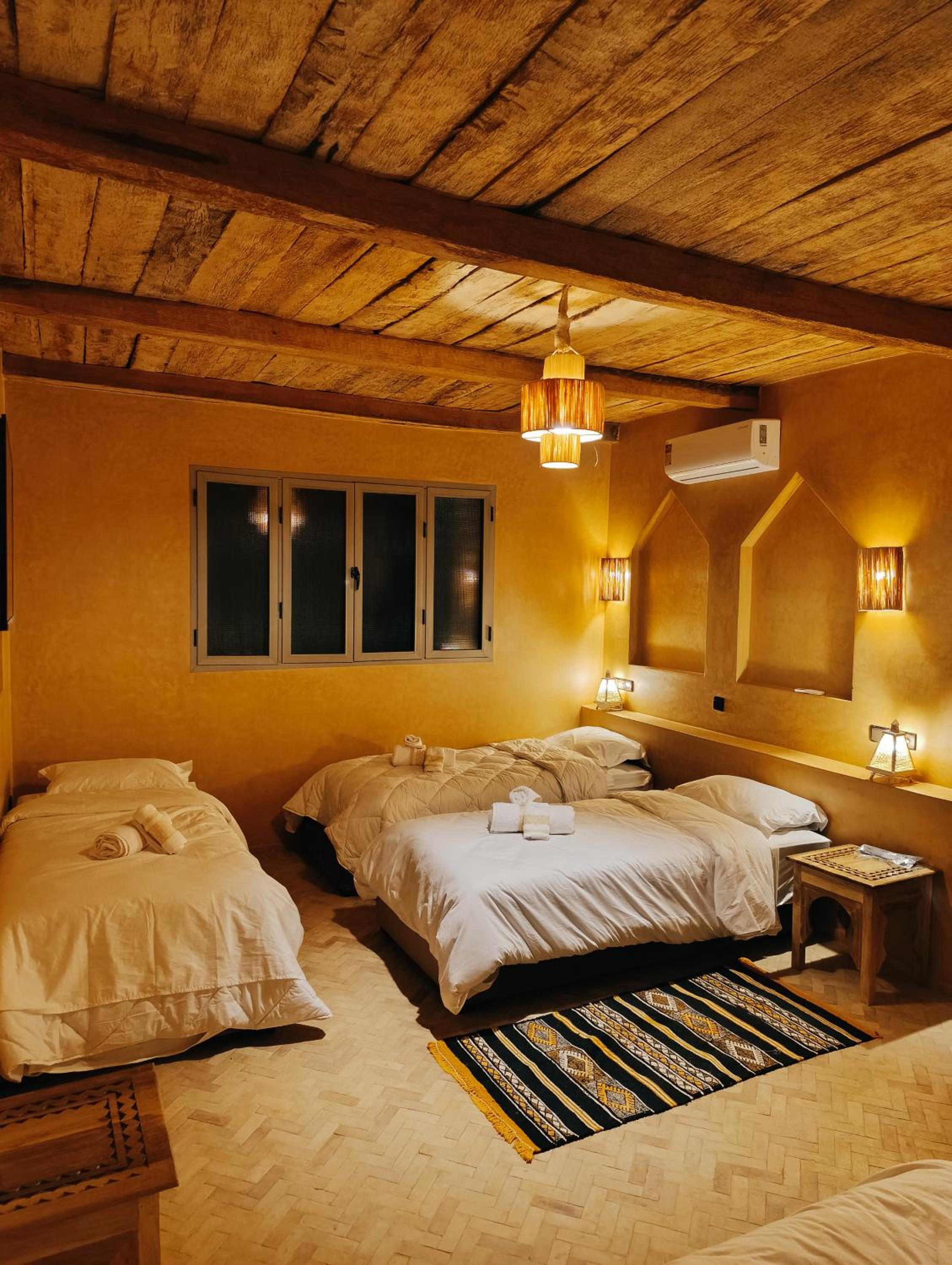 Double Room with Pool View photo 3