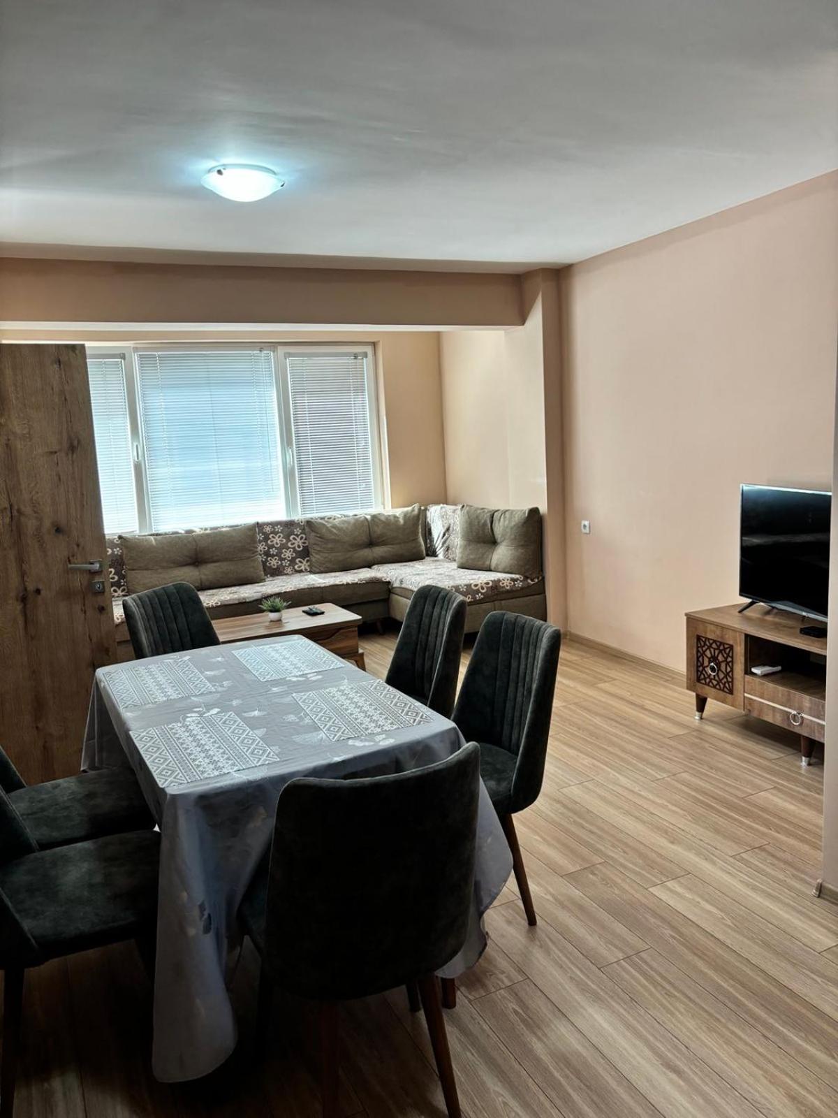 Two-Bedroom Deluxe Apartment With Balcony photo 1