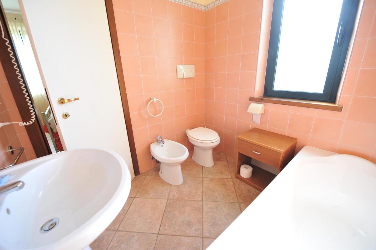 Double or Twin Room photo 2