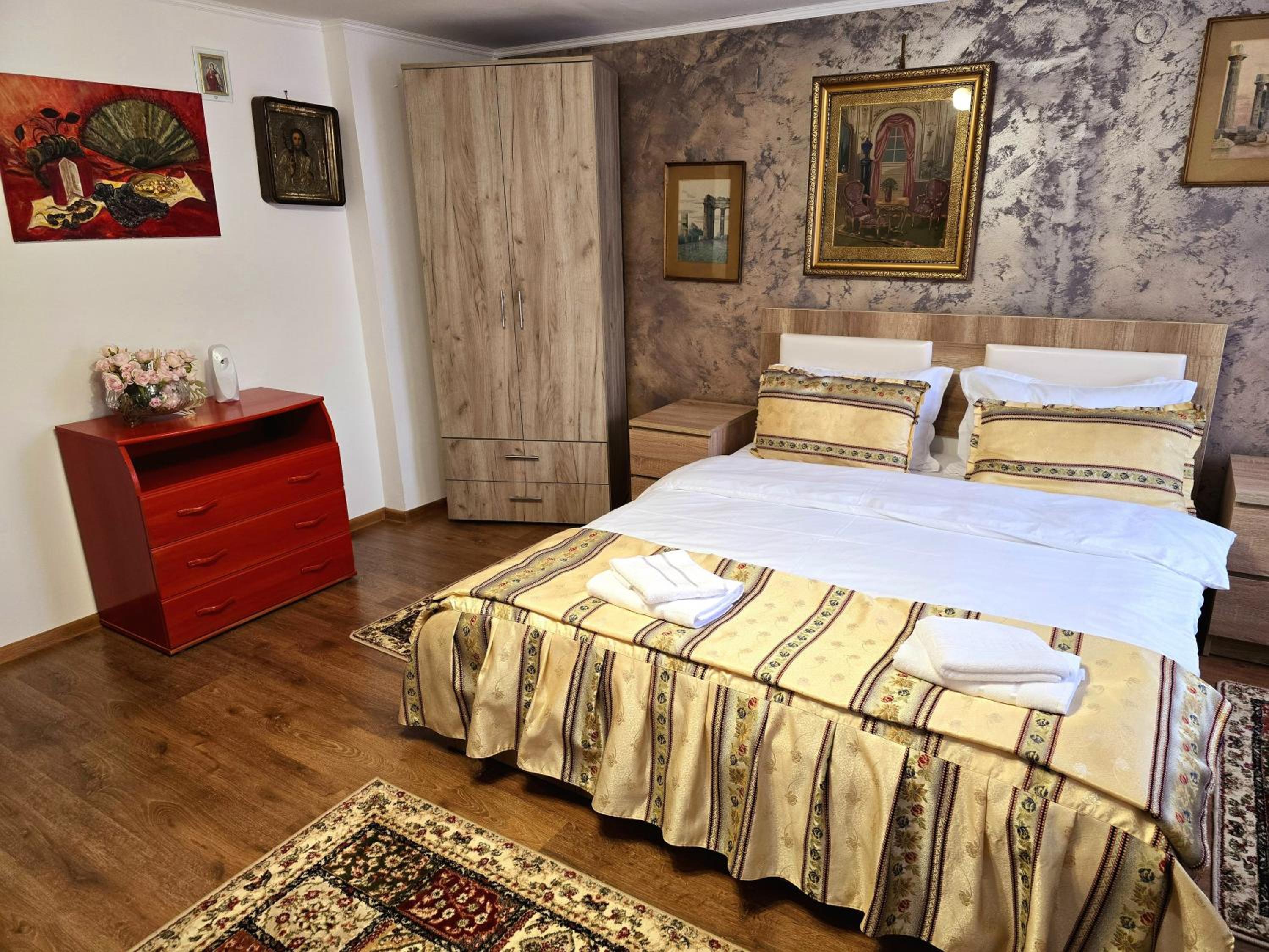 Deluxe King Room photo 2