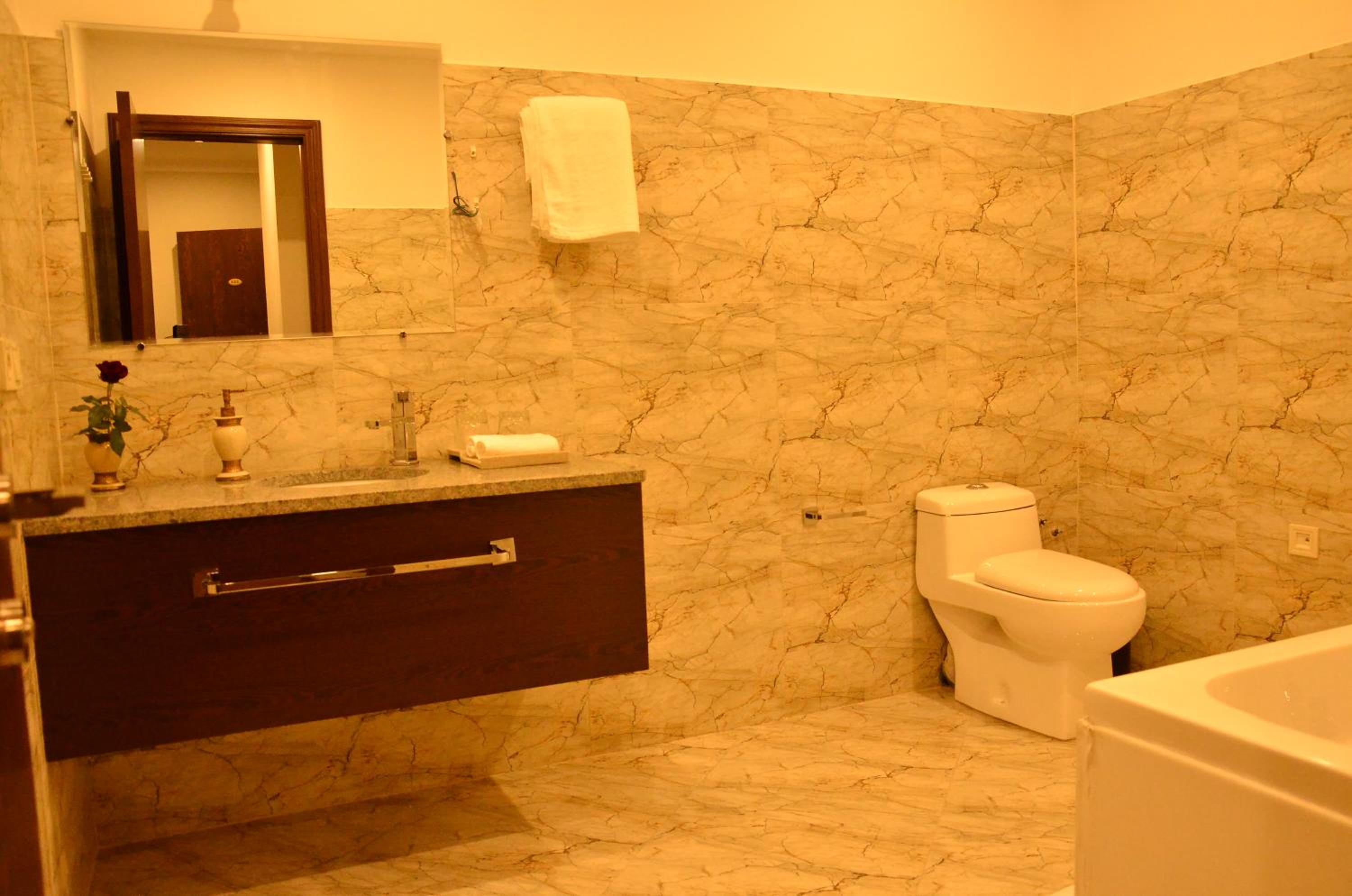 Junior Suite with Garden View photo 2