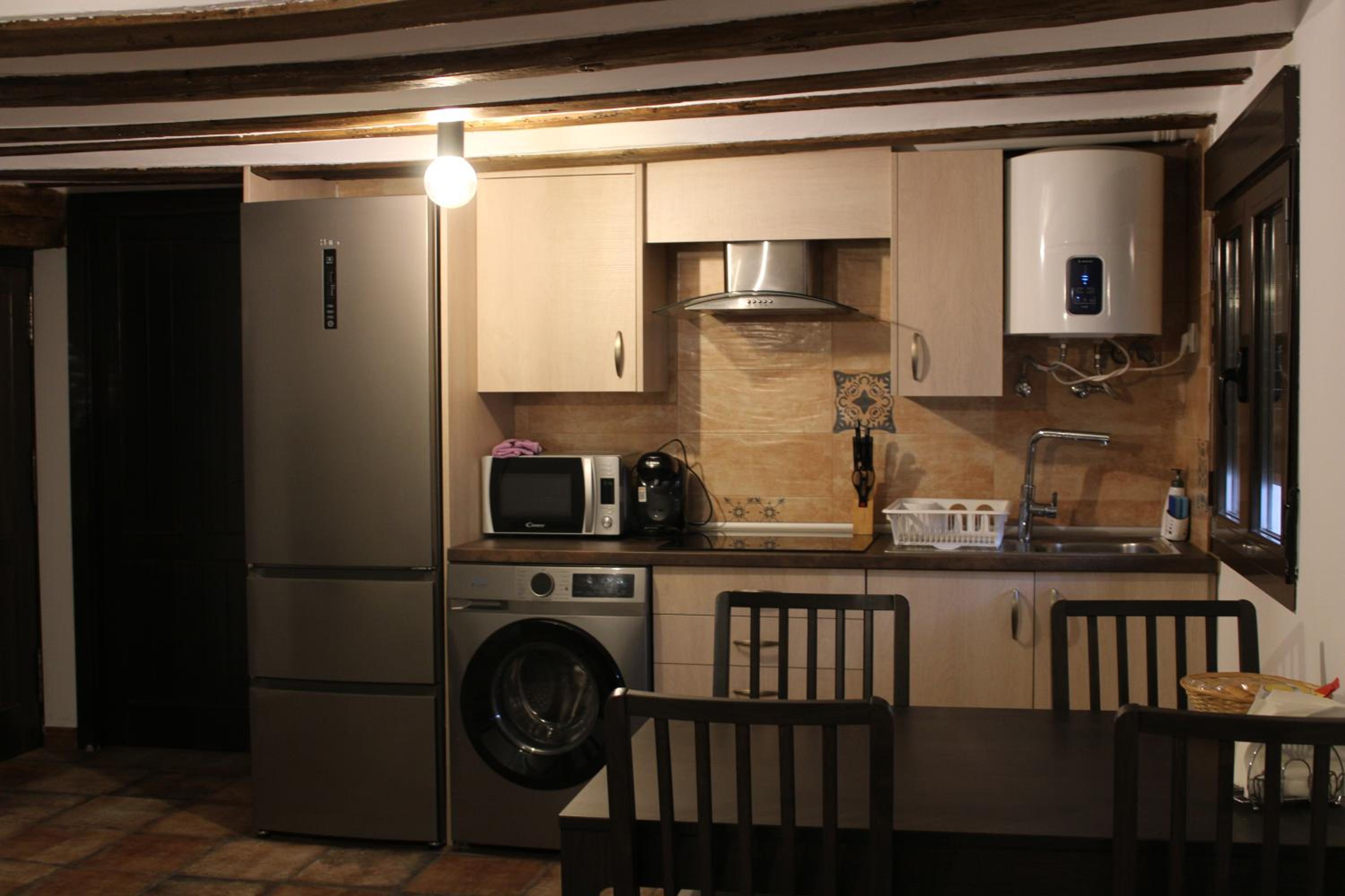 One-Bedroom Apartment photo 2