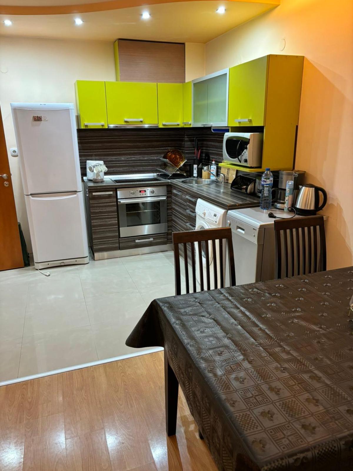 Two-Bedroom Apartment With Balcony And Terrace photo 2