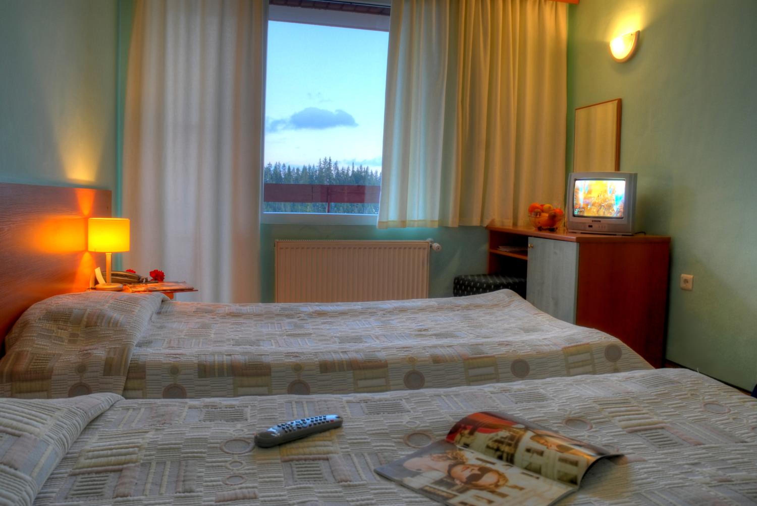 Twin Room (2 Adult + 1 Child) photo 1