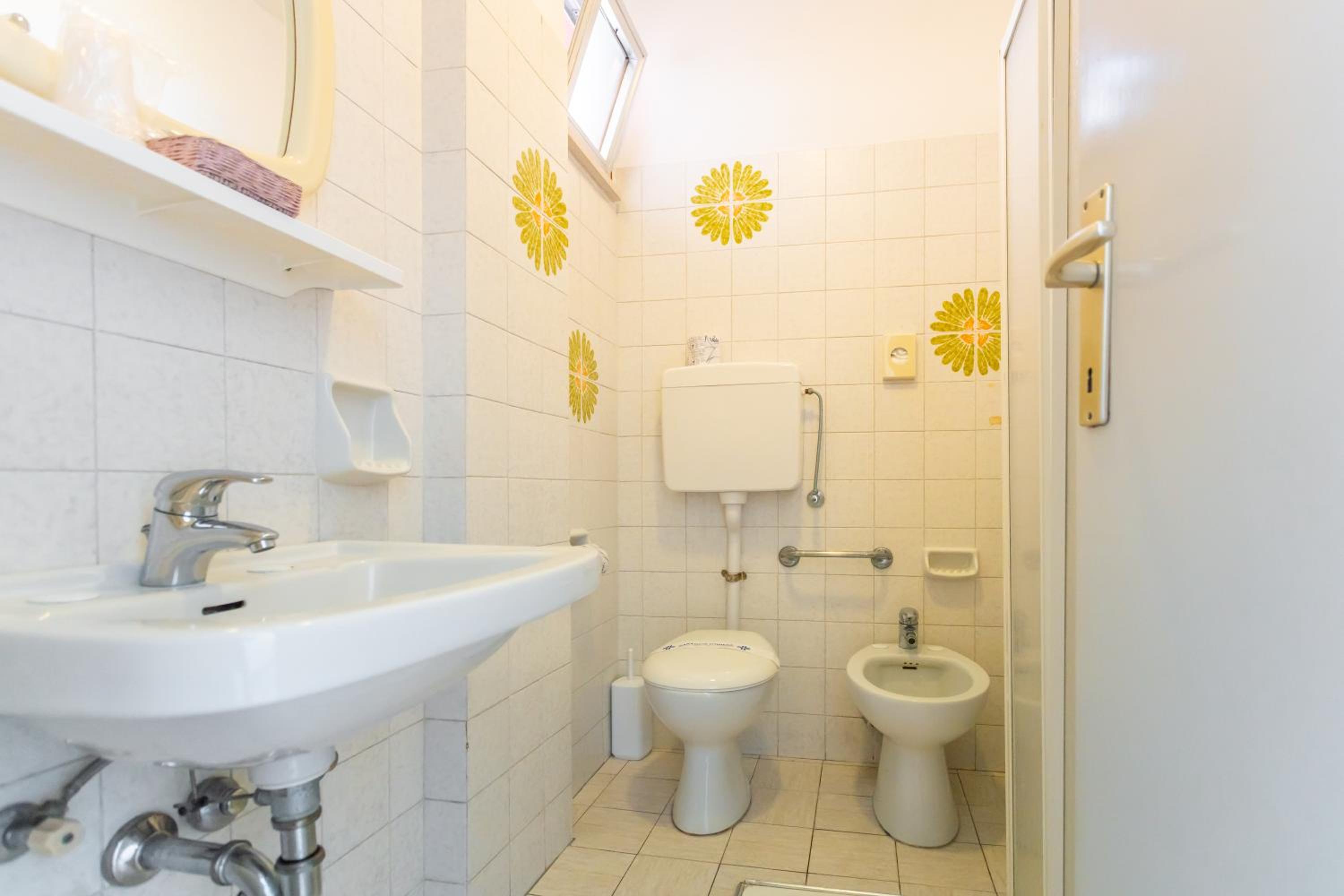 Quadruple Room - Photo 4