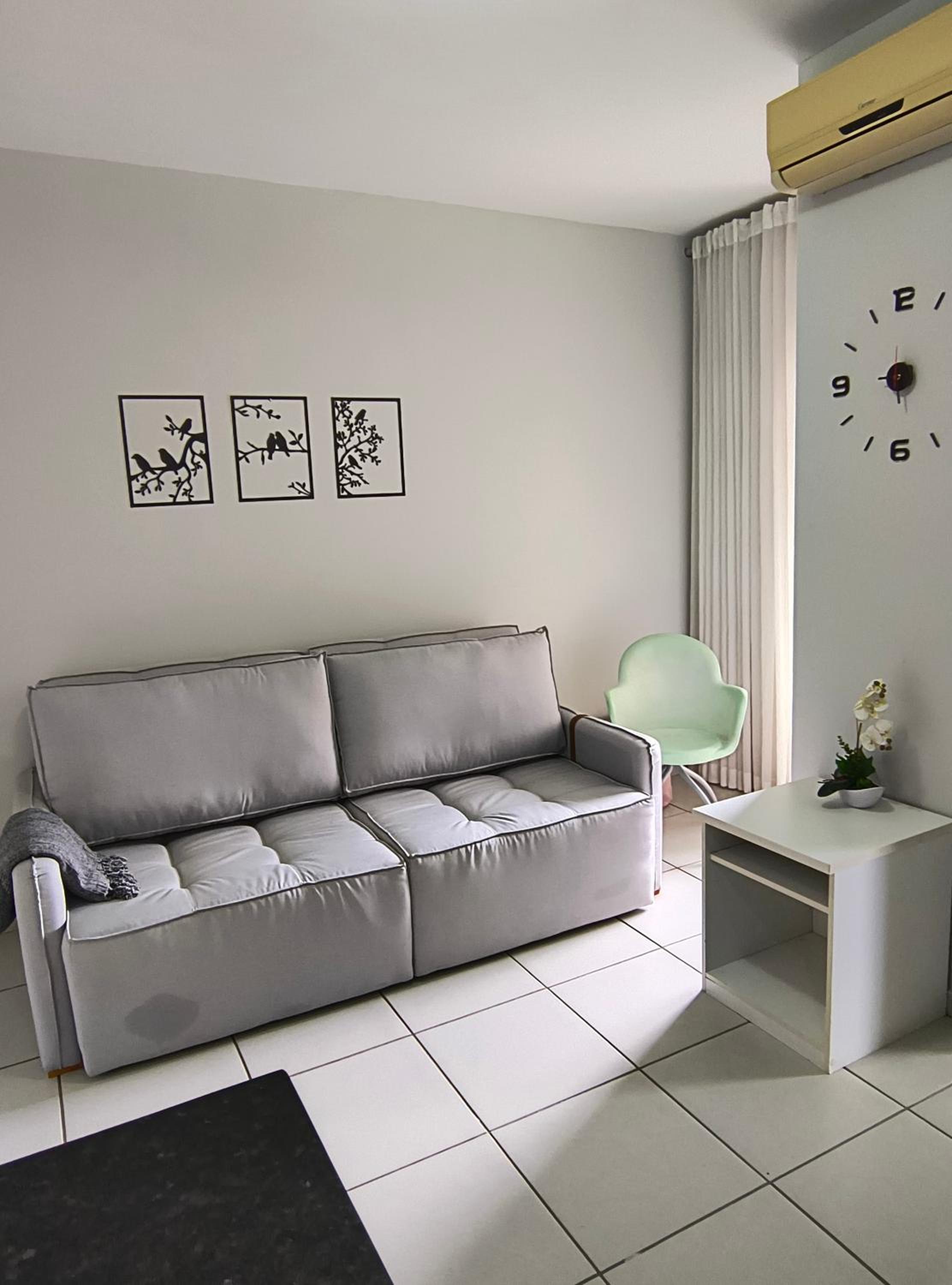 One-Bedroom Apartment photo 3