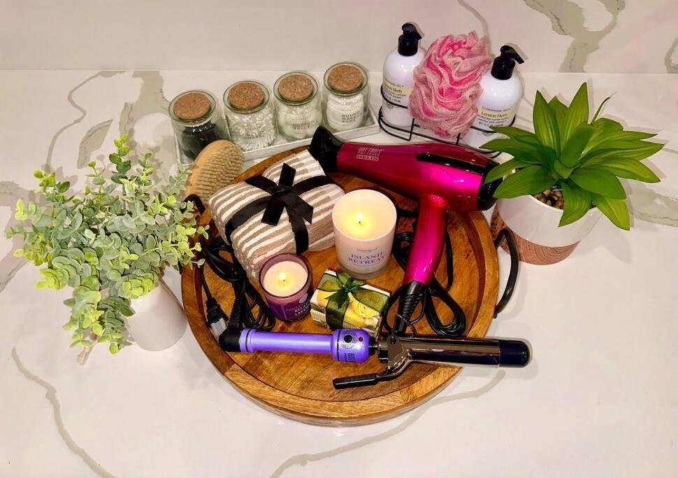 Five-Bedroom House photo 3
