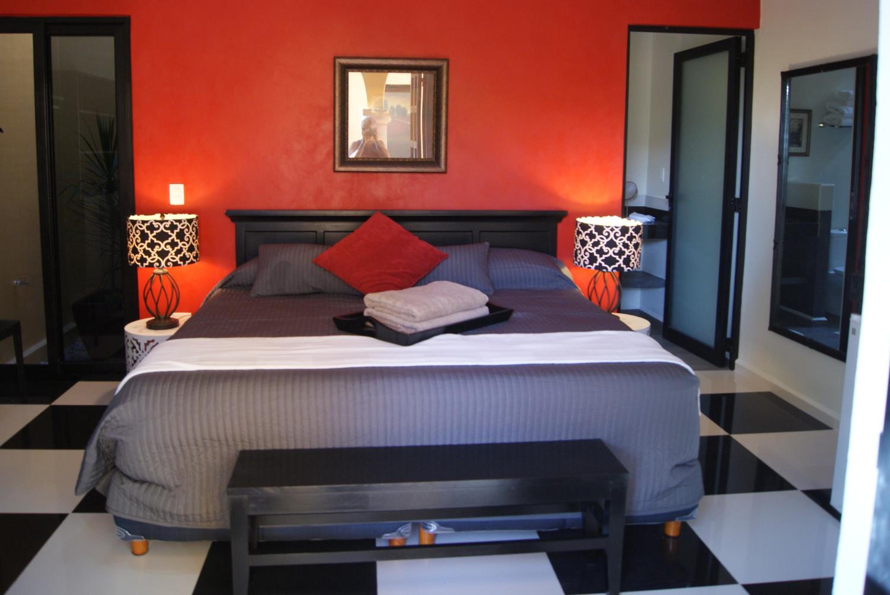 Deluxe King Room photo 1