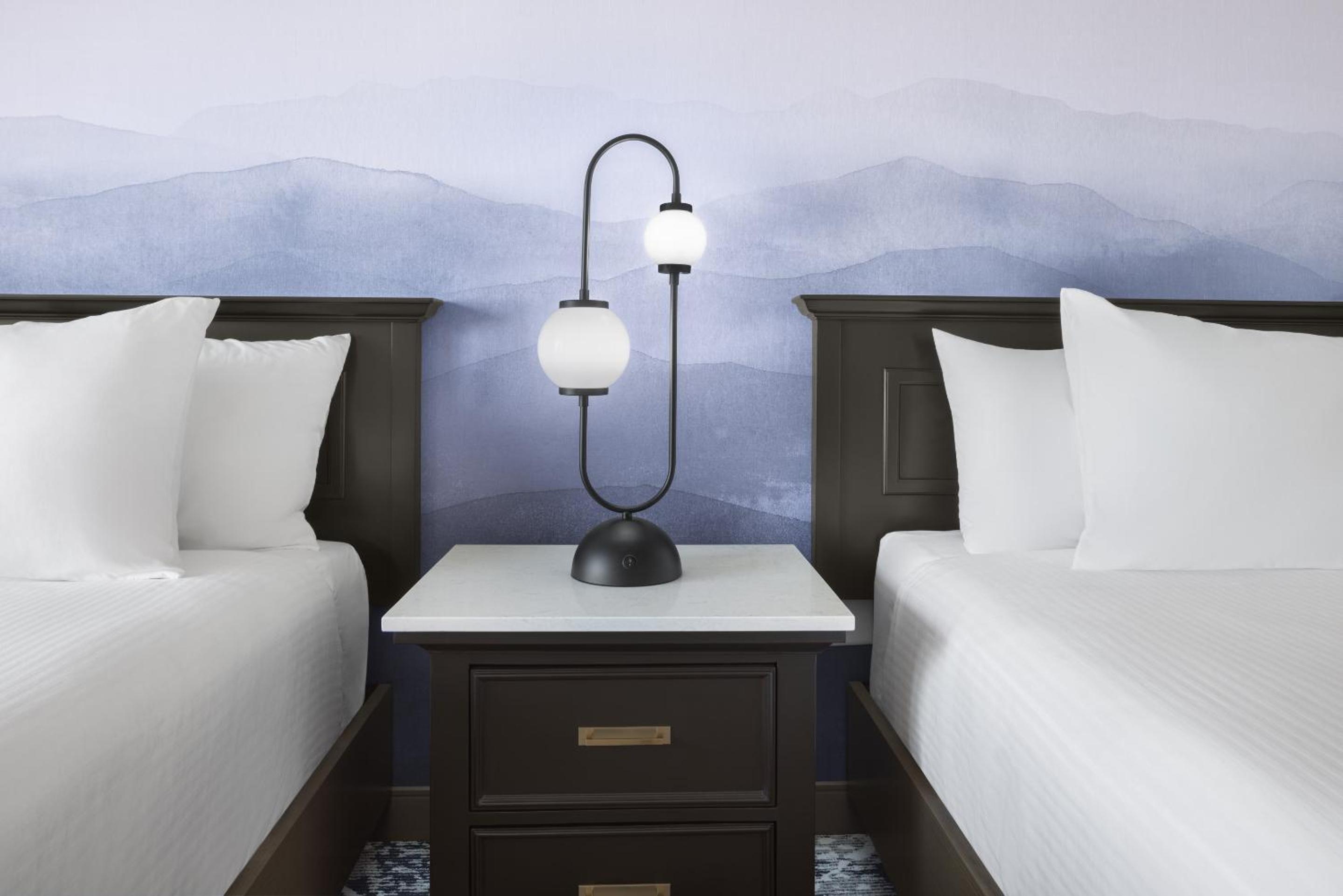 Deluxe Queen Room with Two Queen Beds - Photo 2