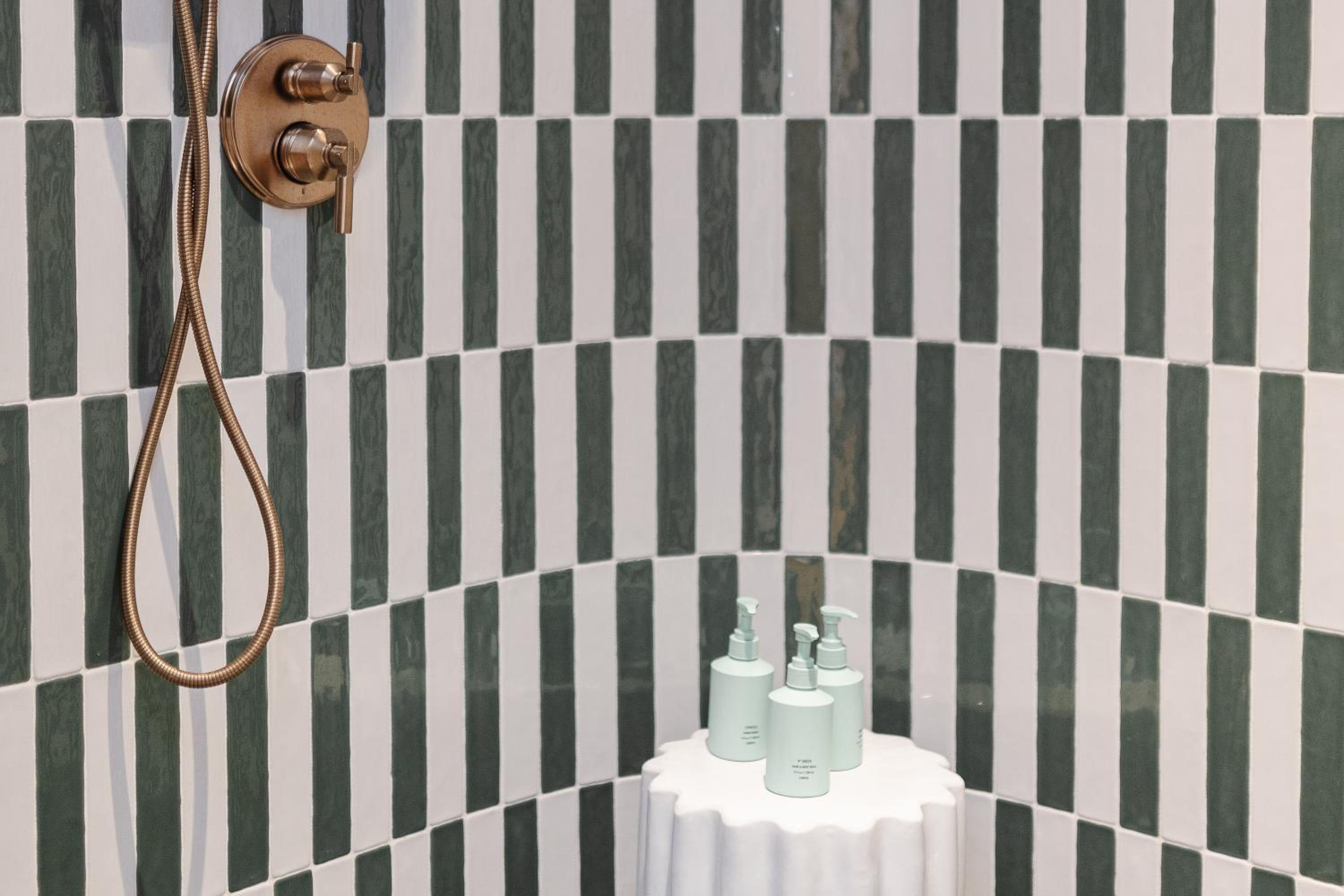 Family Terrace Suite - Photo 12