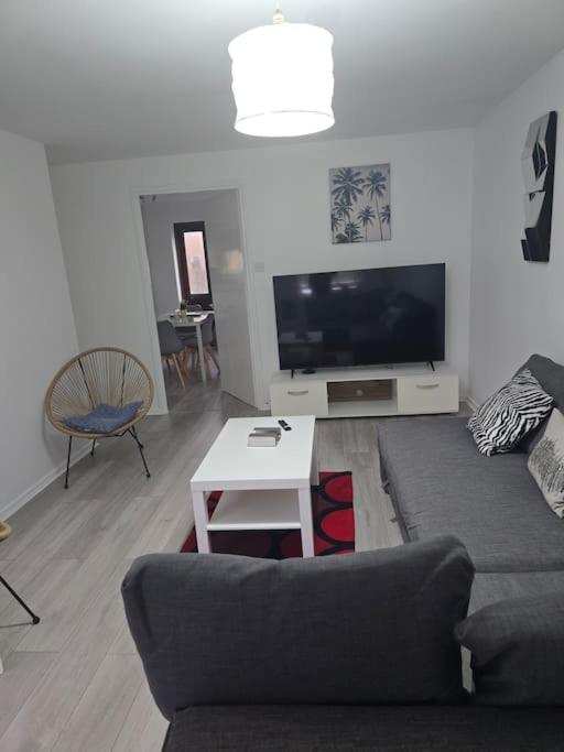 Two-Bedroom Apartment photo 2
