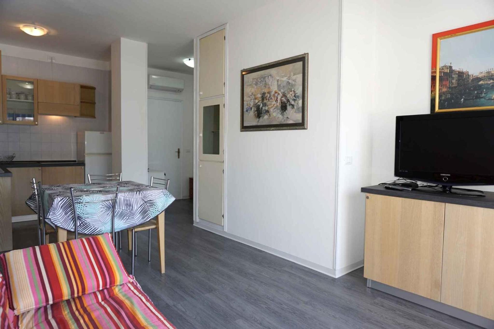 Apartment photo 1