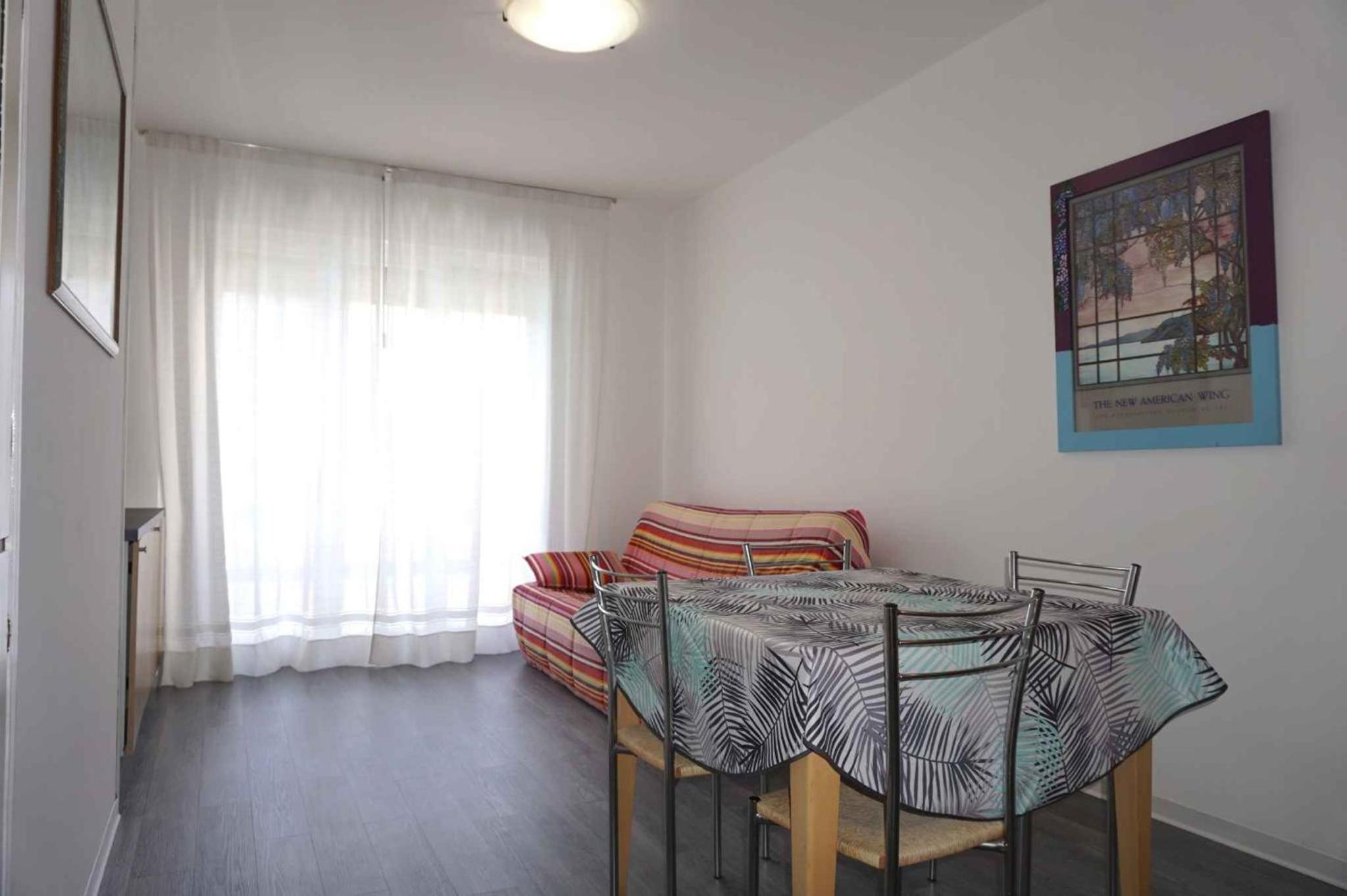 Apartment photo 2