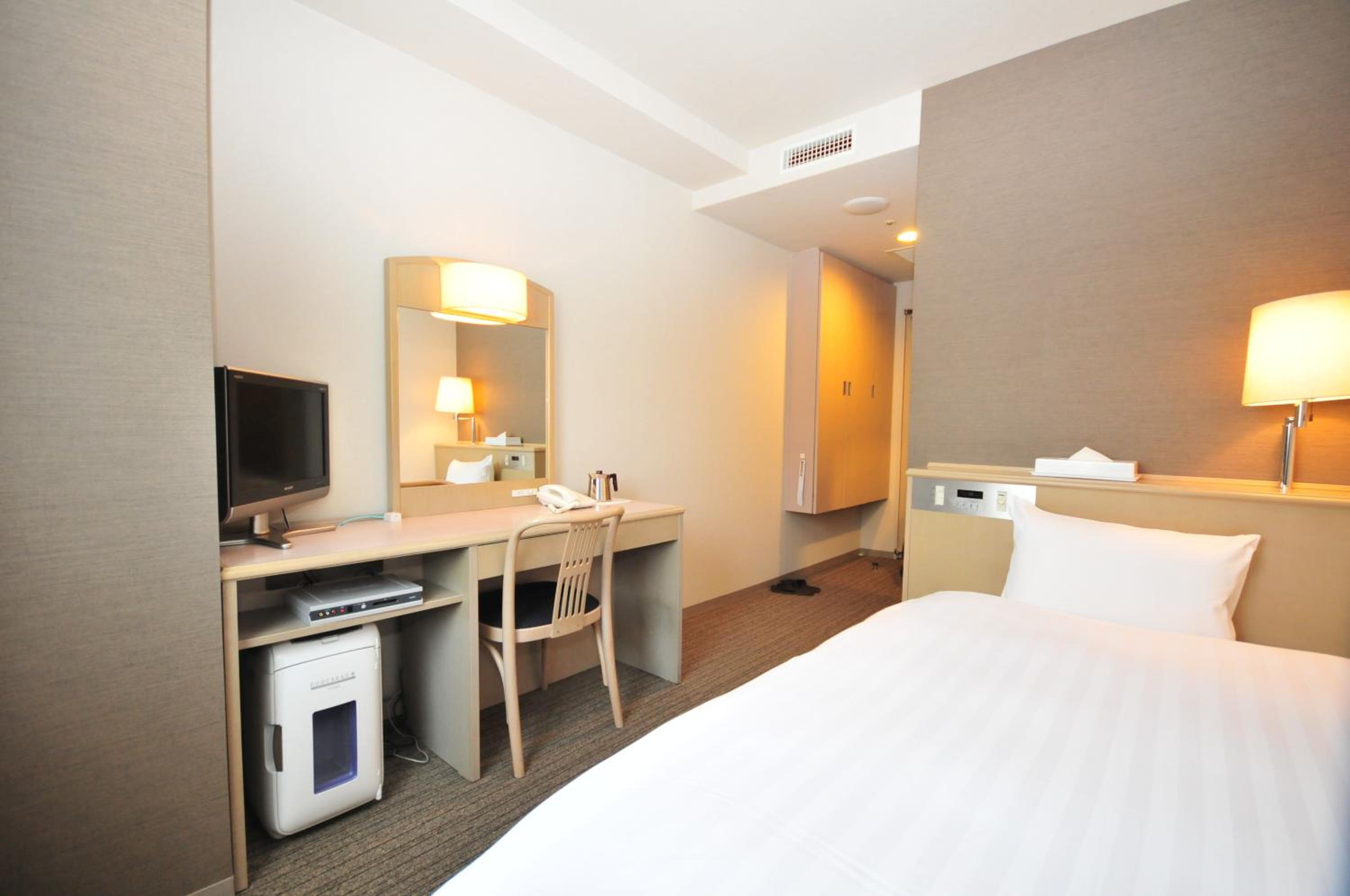 Single Room - Non-Smoking photo 1