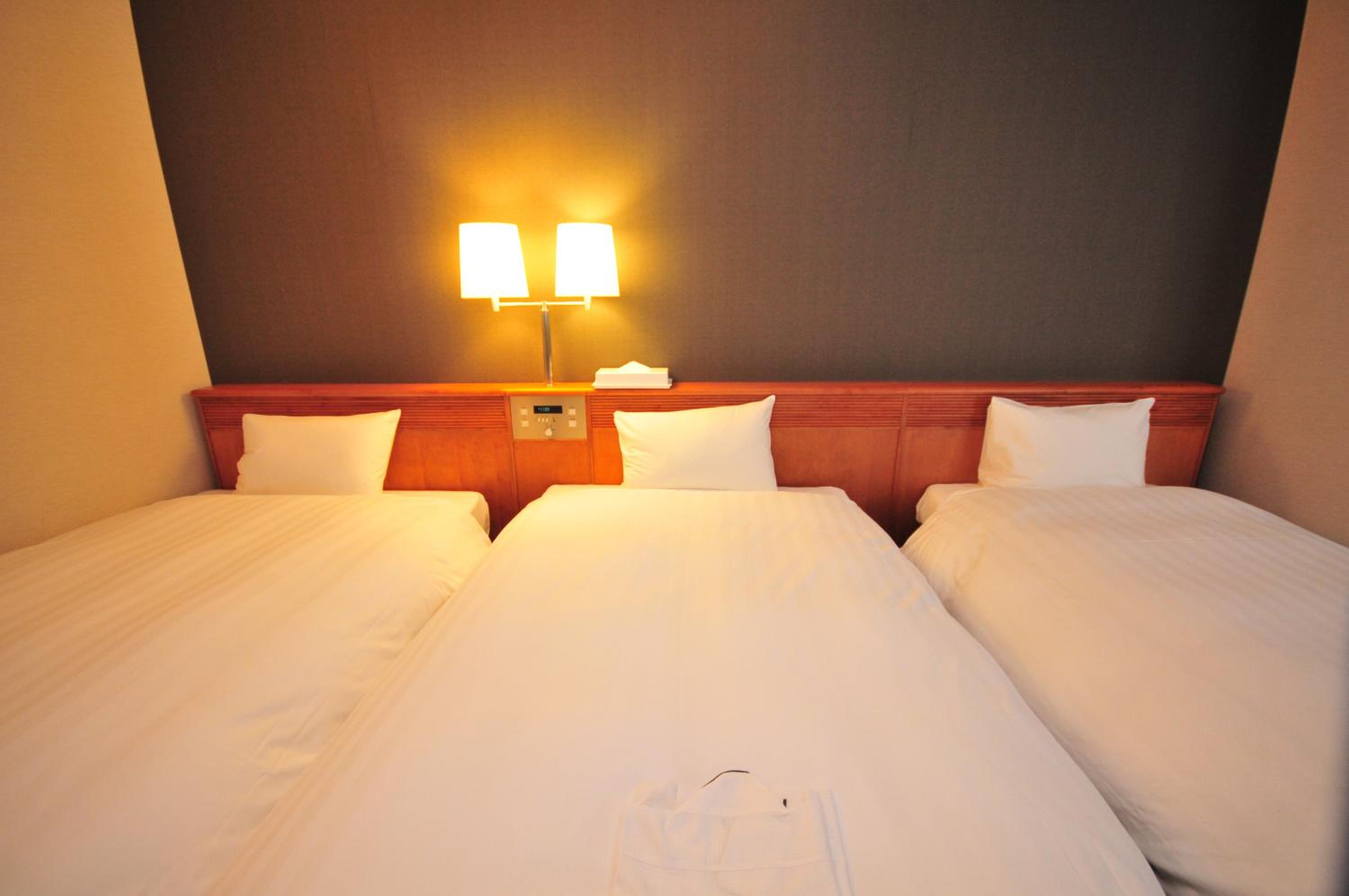 Triple Room - Non-Smoking photo 3