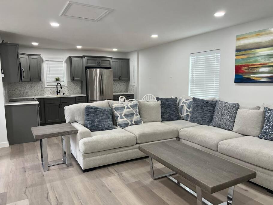 Four-Bedroom House photo 2