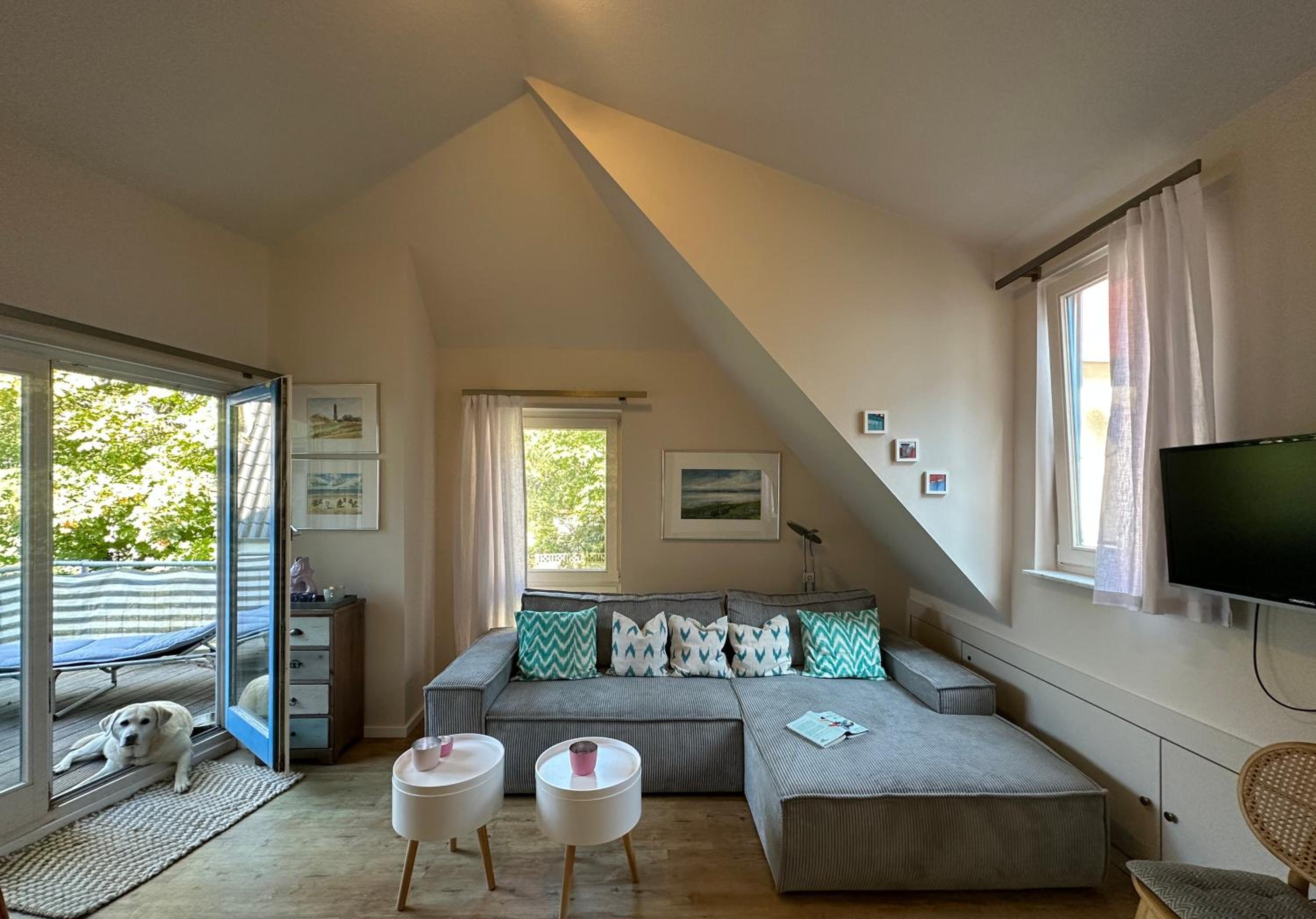 Apartment with Balcony photo 1