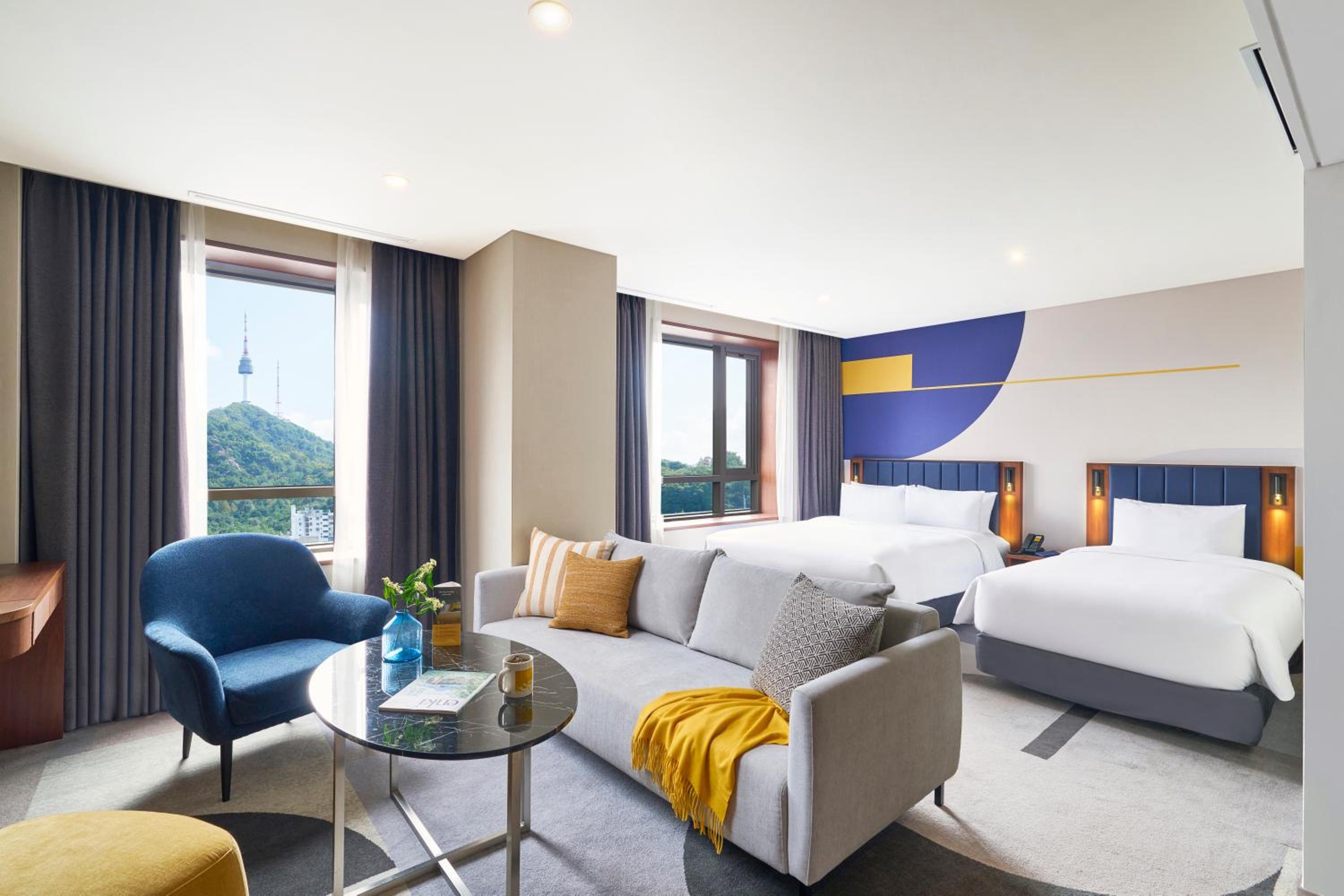 Suite with Mountain View - Photo 1