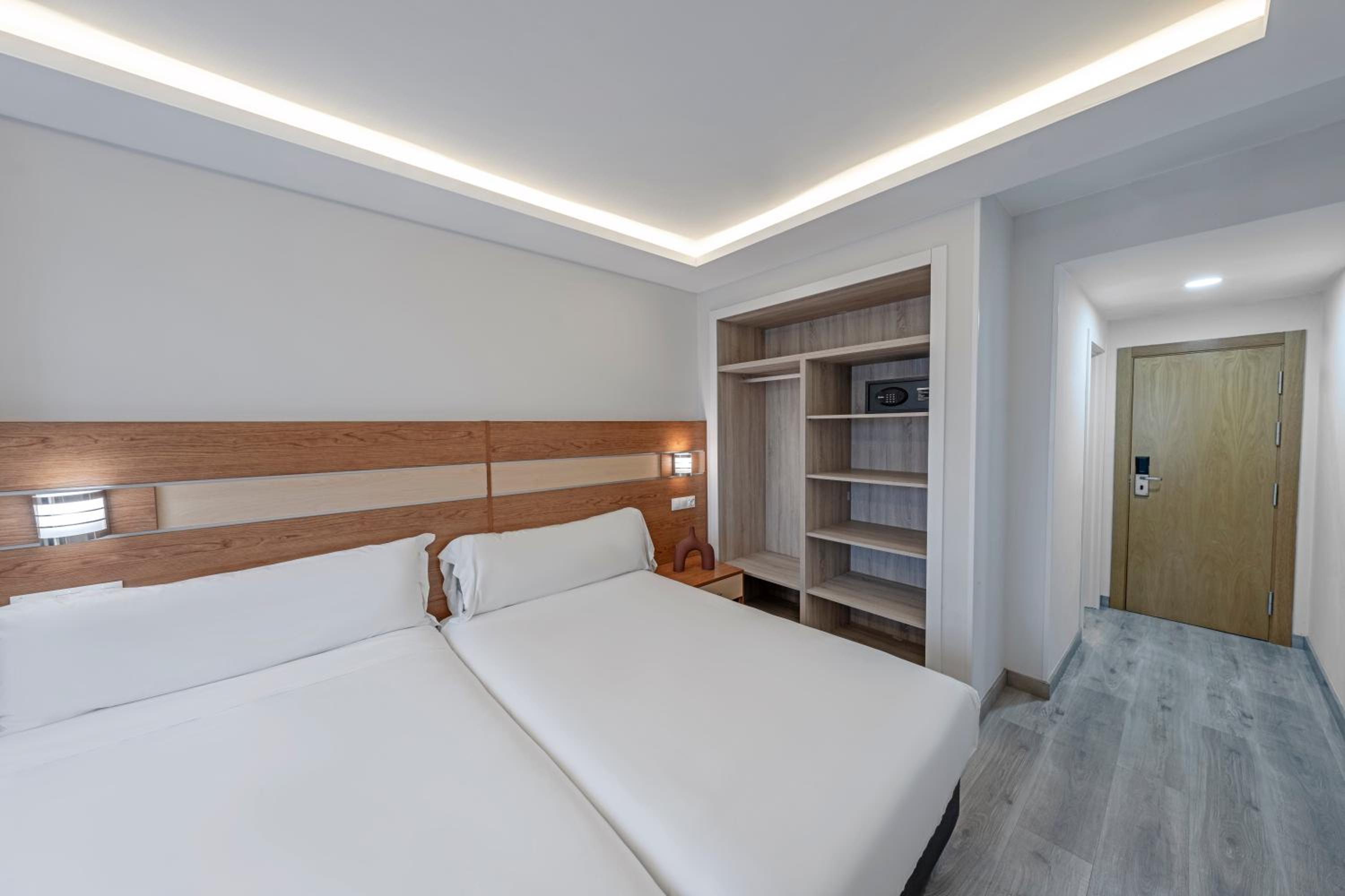 Habitación Doble - No fumadores/Pasillos interiores