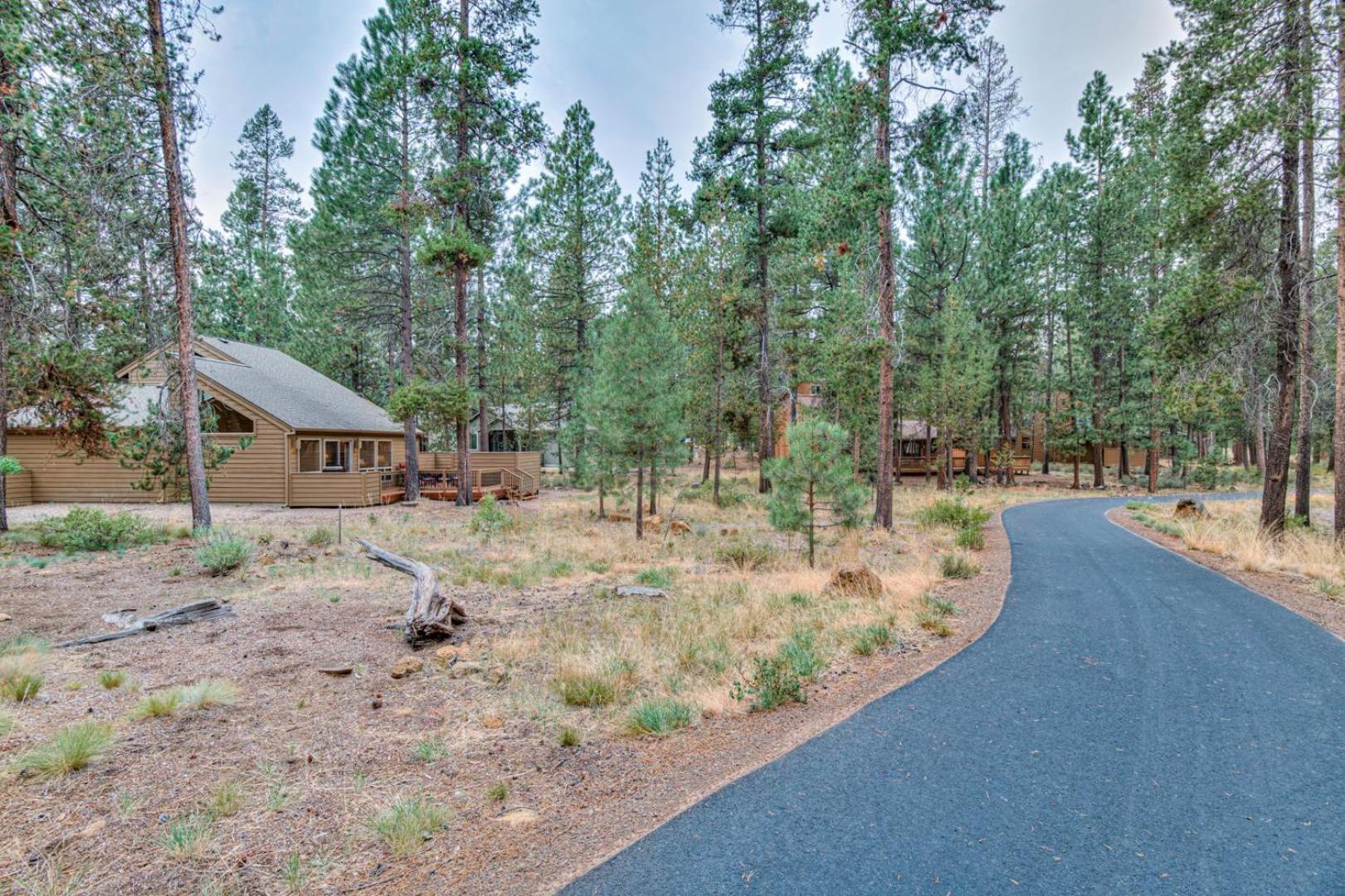 Three-Bedroom Holiday Home  photo 2