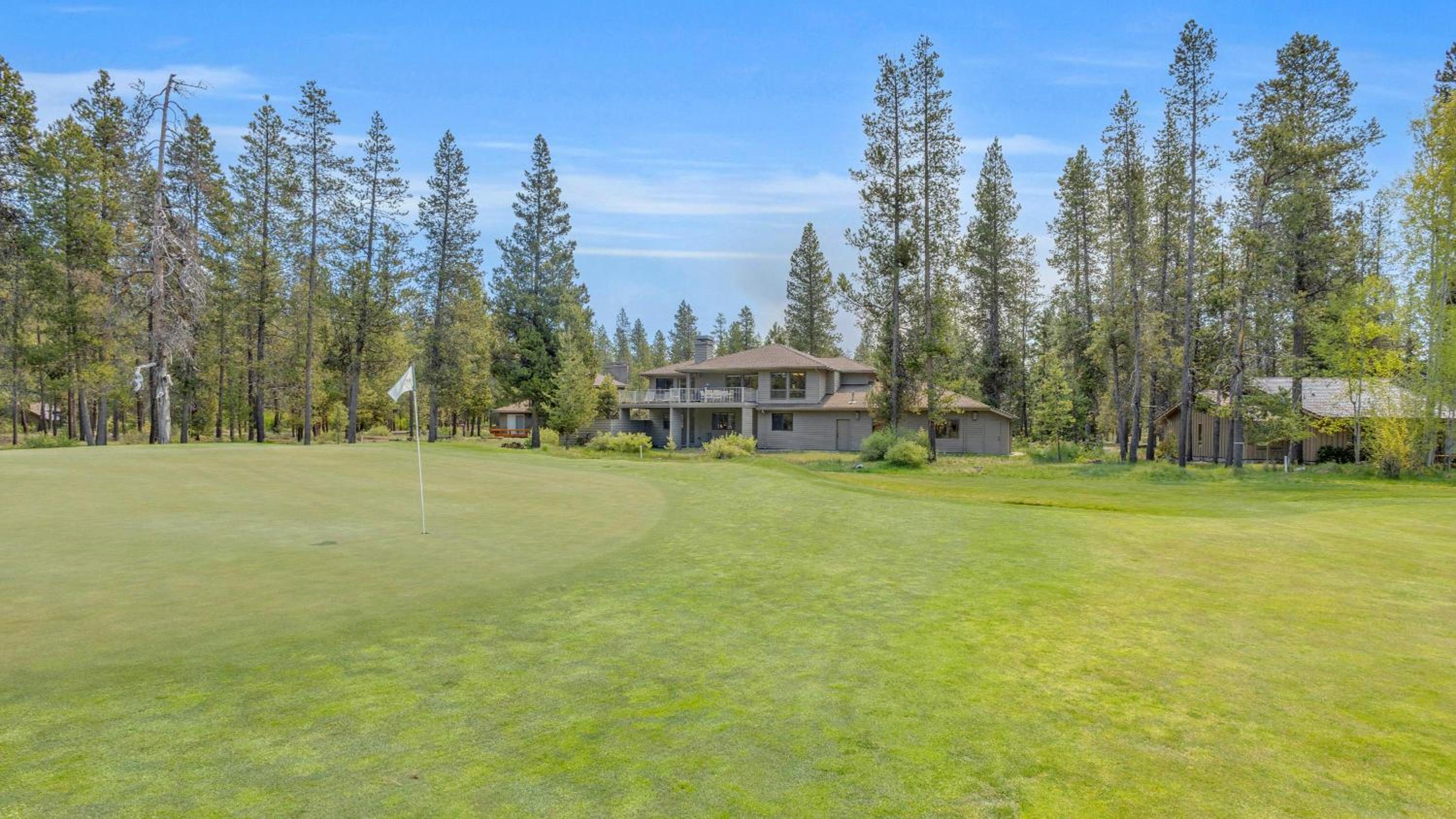 Four-Bedroom Vacation Home photo 2