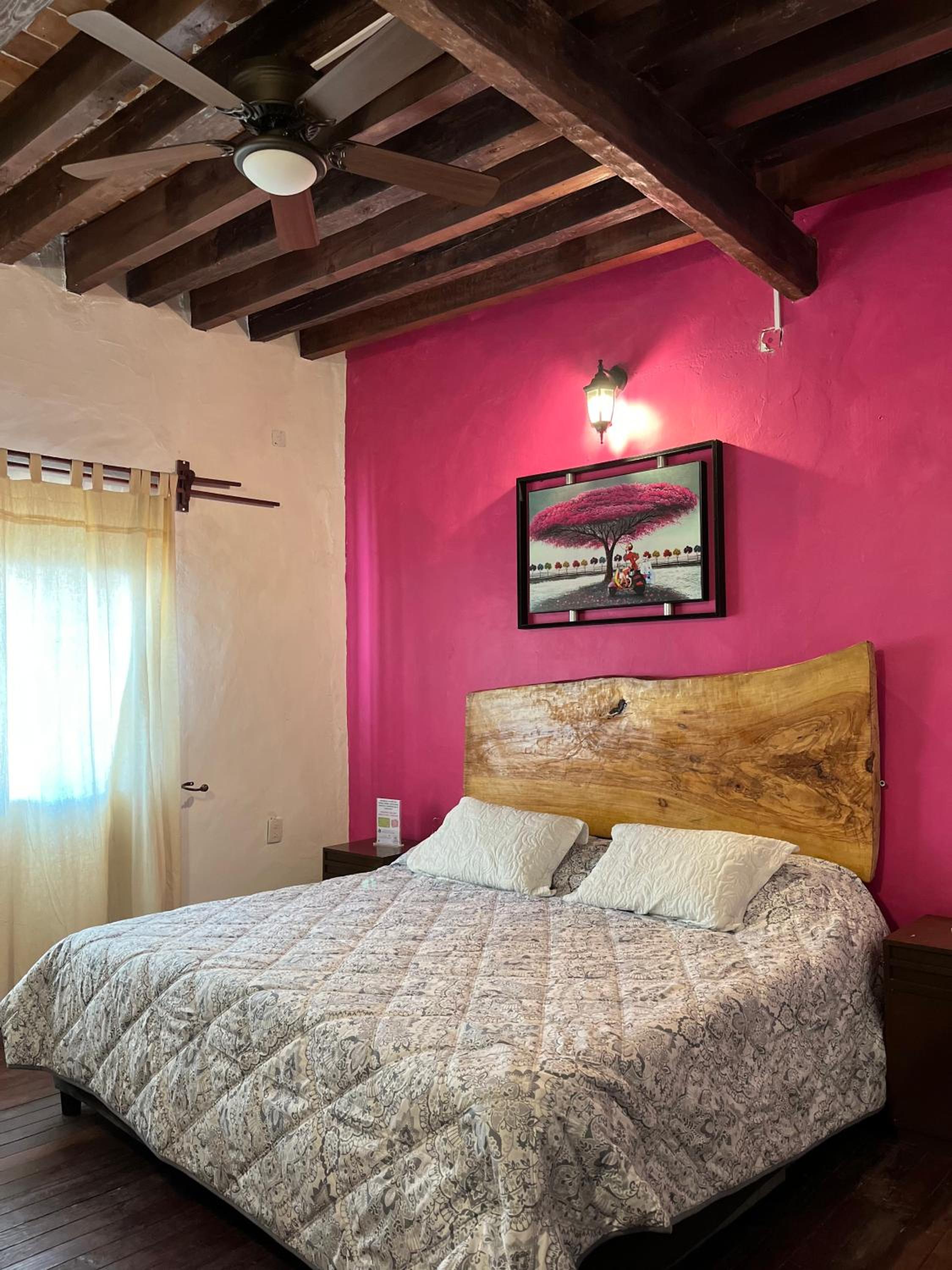 Deluxe King Room photo 1