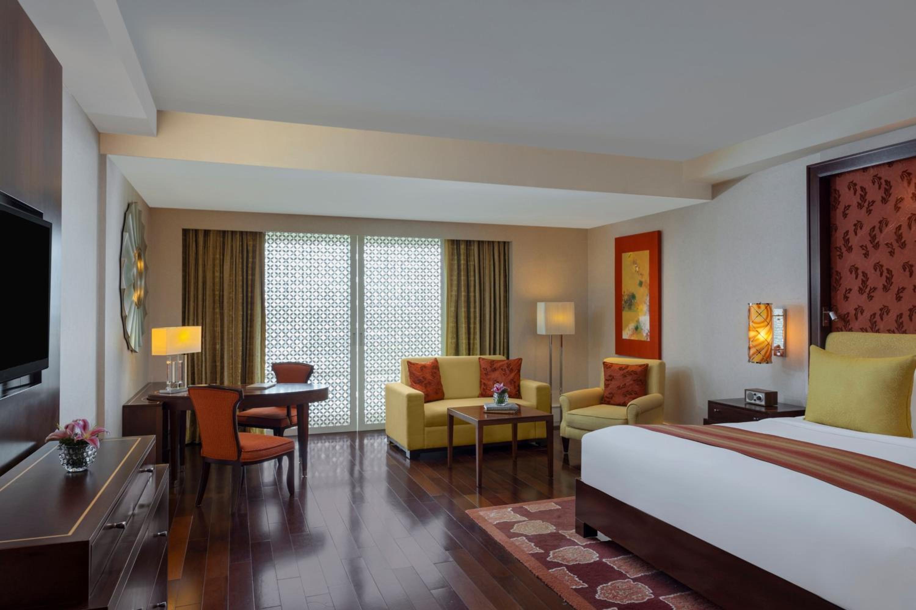 Grand Deluxe Room, Guest room, King, City view