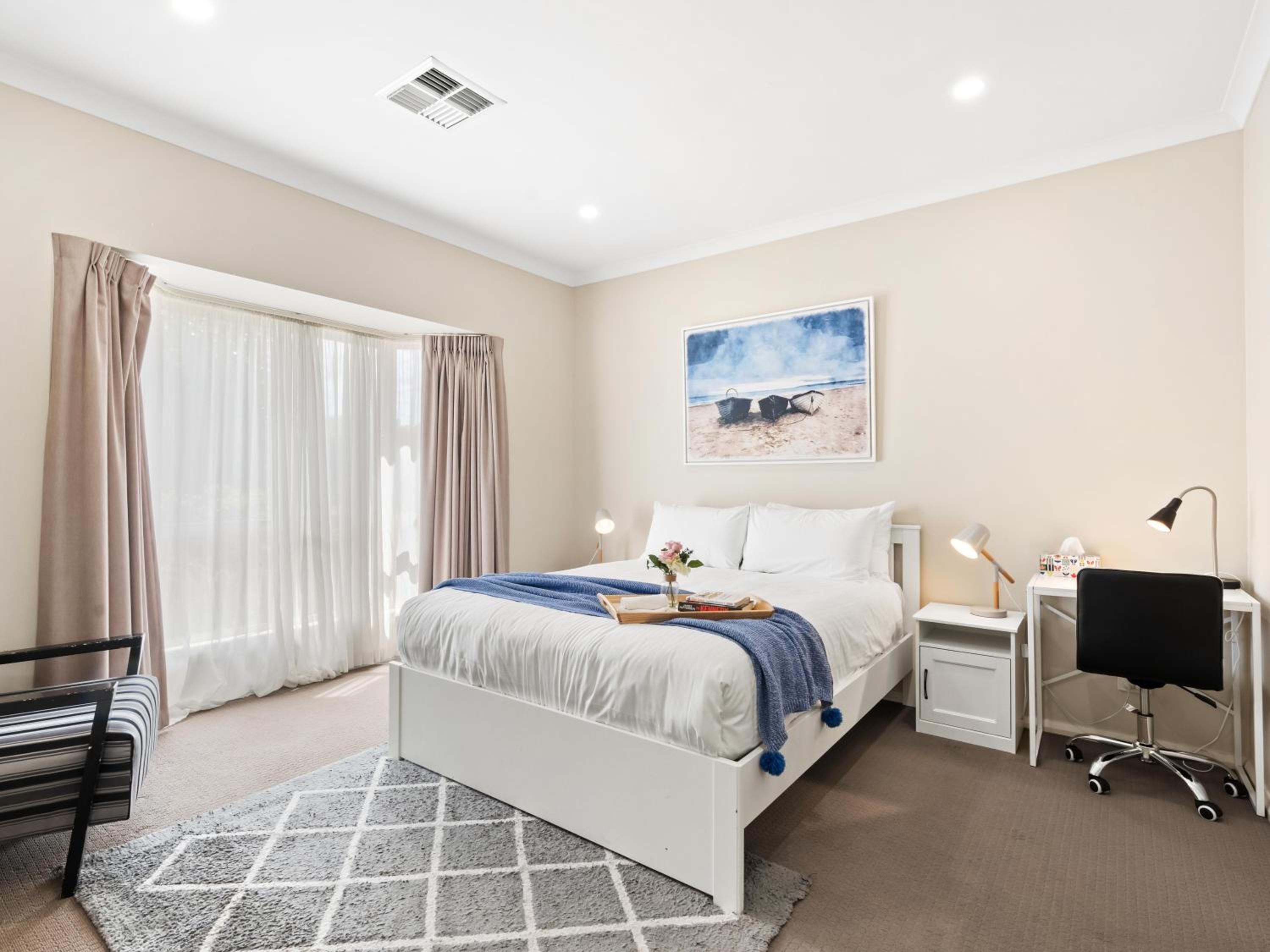 Three-Bedroom House photo 1