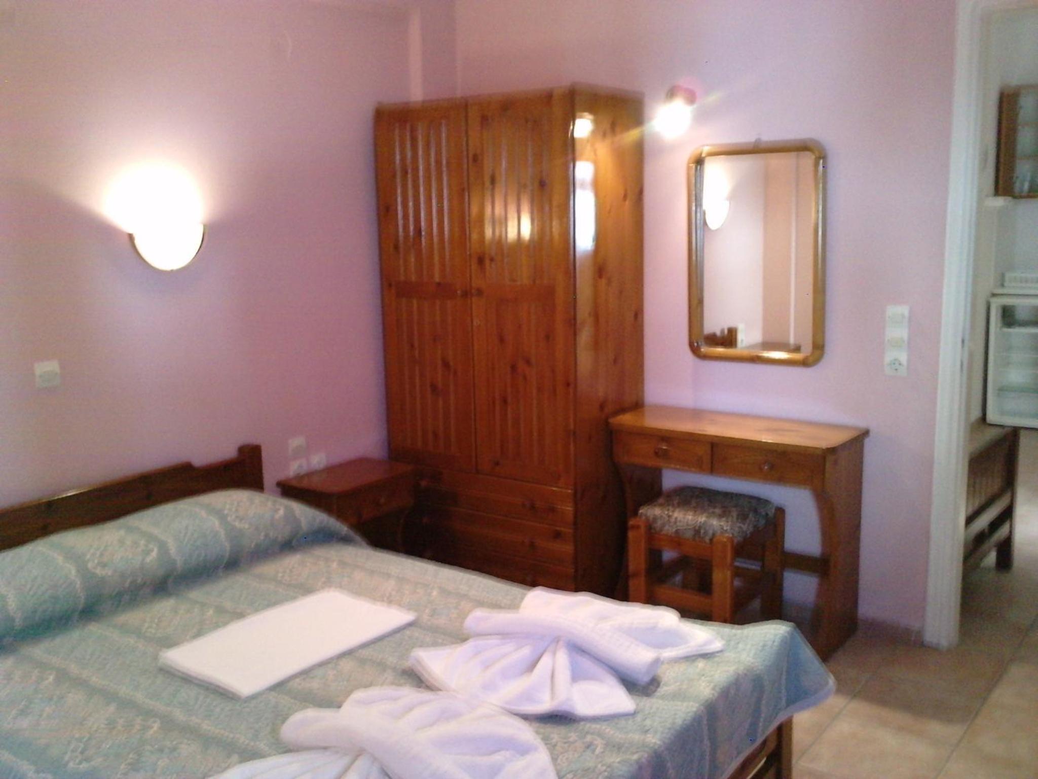 One-Bedroom Apartment - Photo 15
