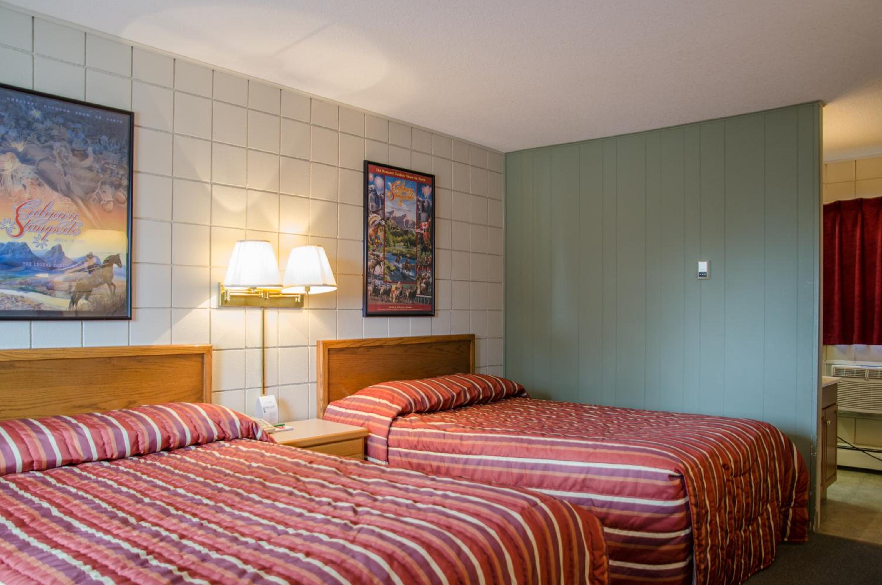 Double Room with Two Double Beds - Non-Smoking photo 3