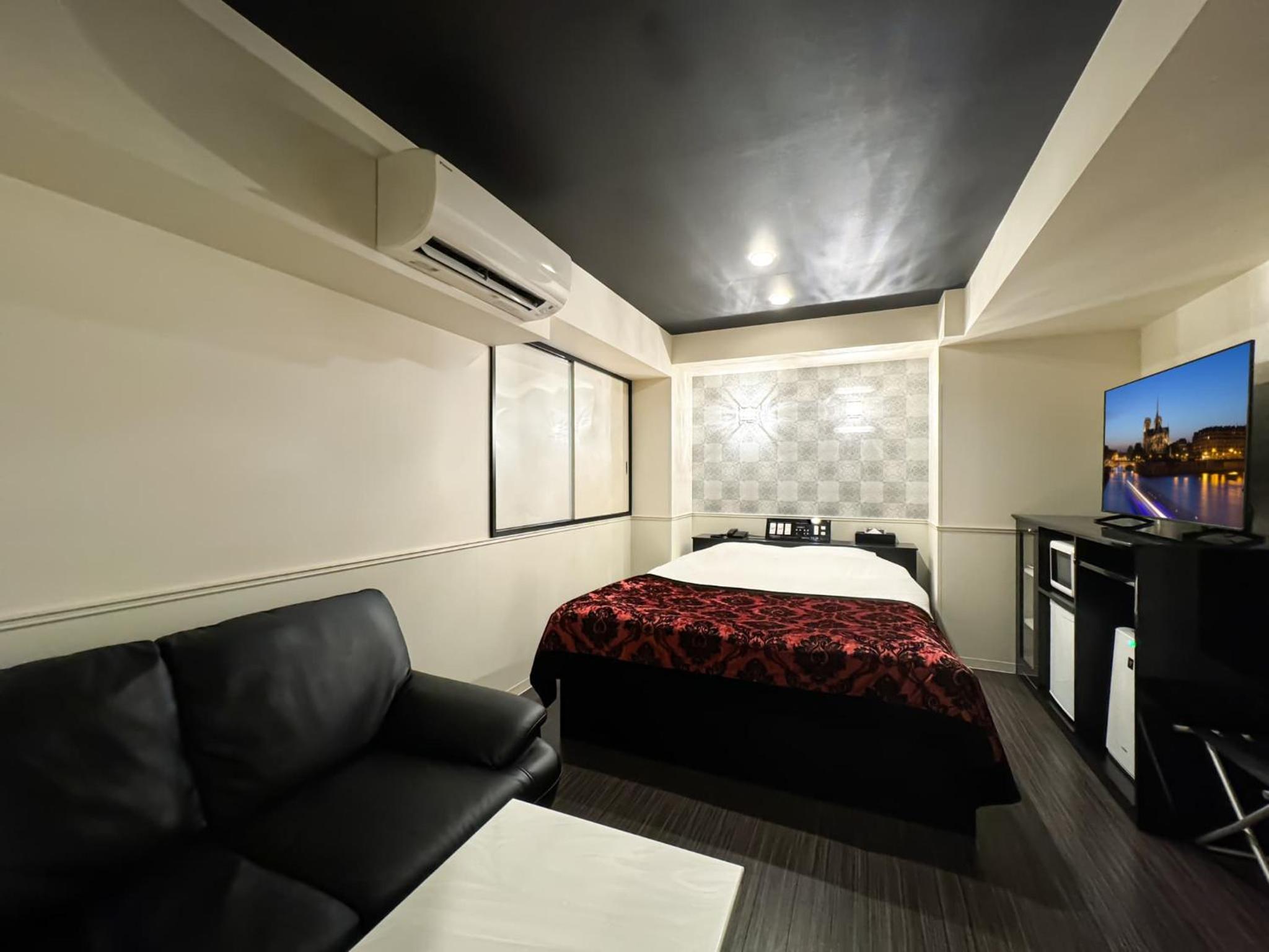 Large Double Room photo 1