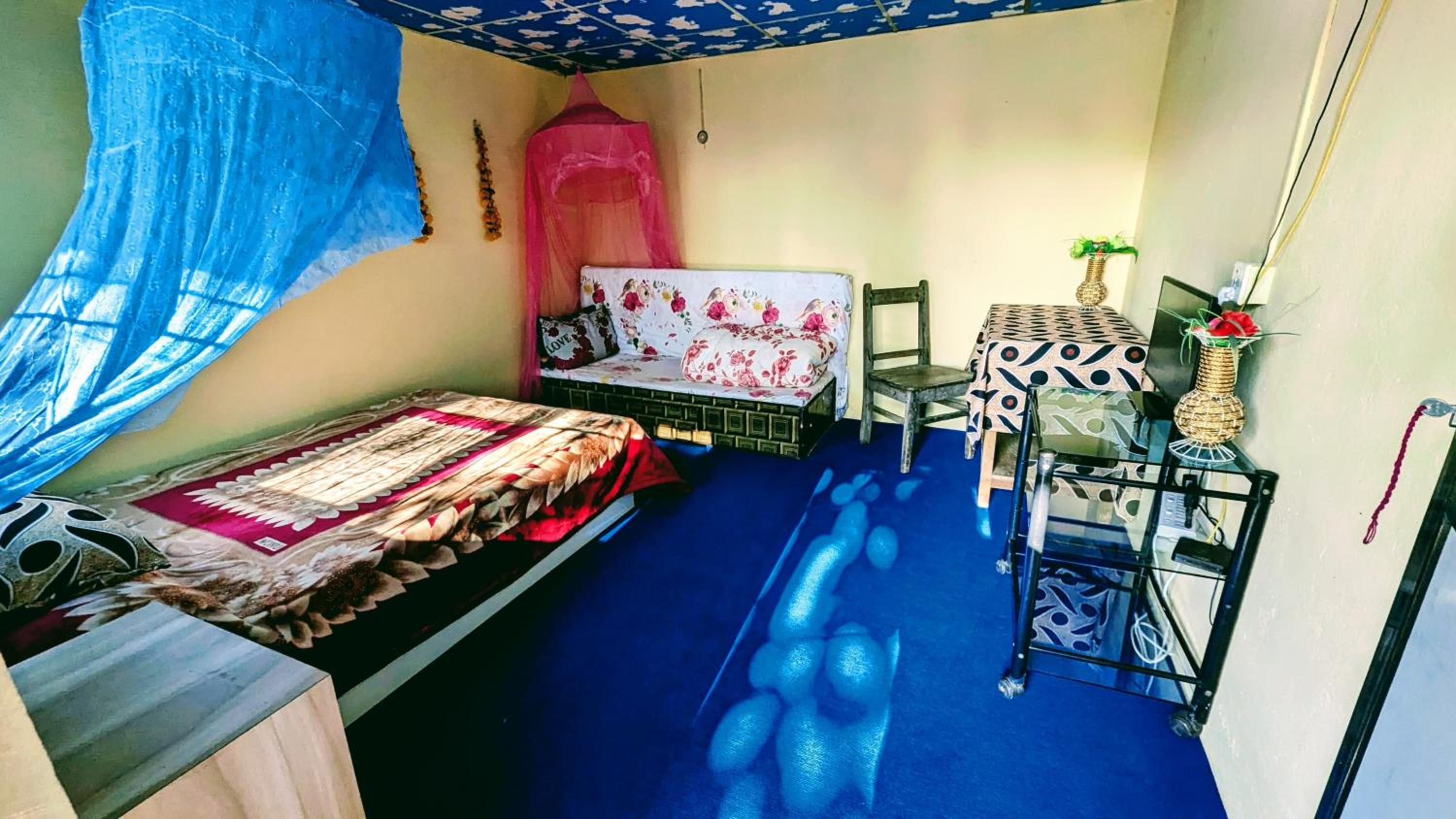 Double Room With Shared Bathroom photo 1