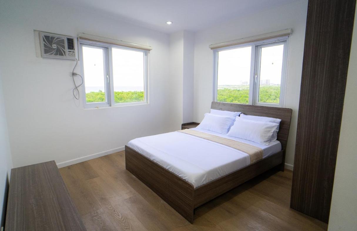 Two-Bedroom Apartment with Balcony and Sea View