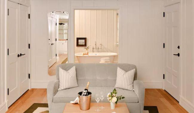 One-Bedroom Suite photo 3