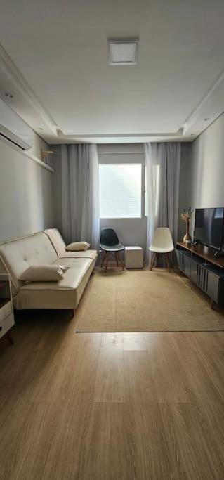 Two-Bedroom Apartment with Partial Ocean View photo 2