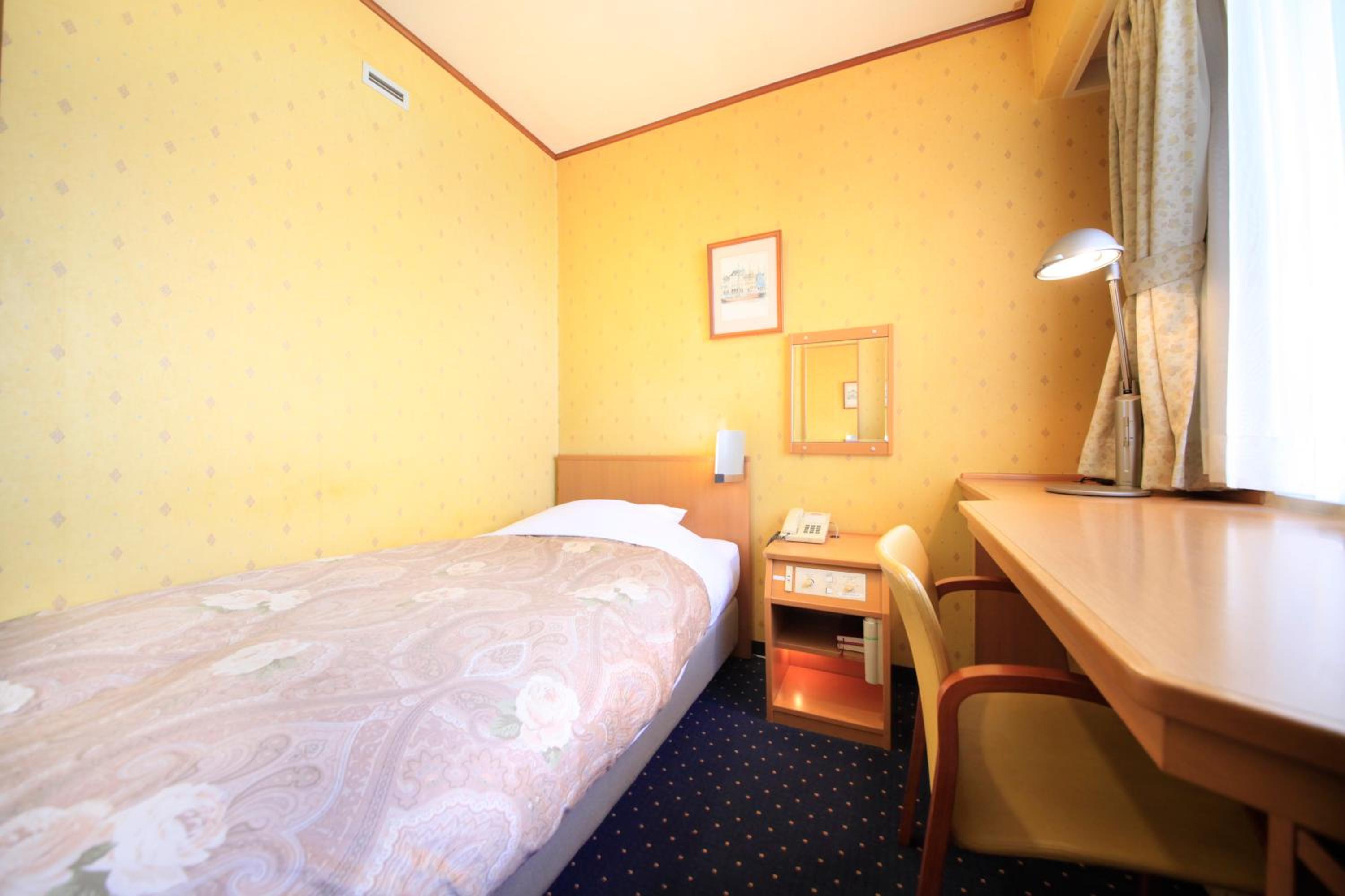 Room Selected at Check In - Non-Smoking photo 2