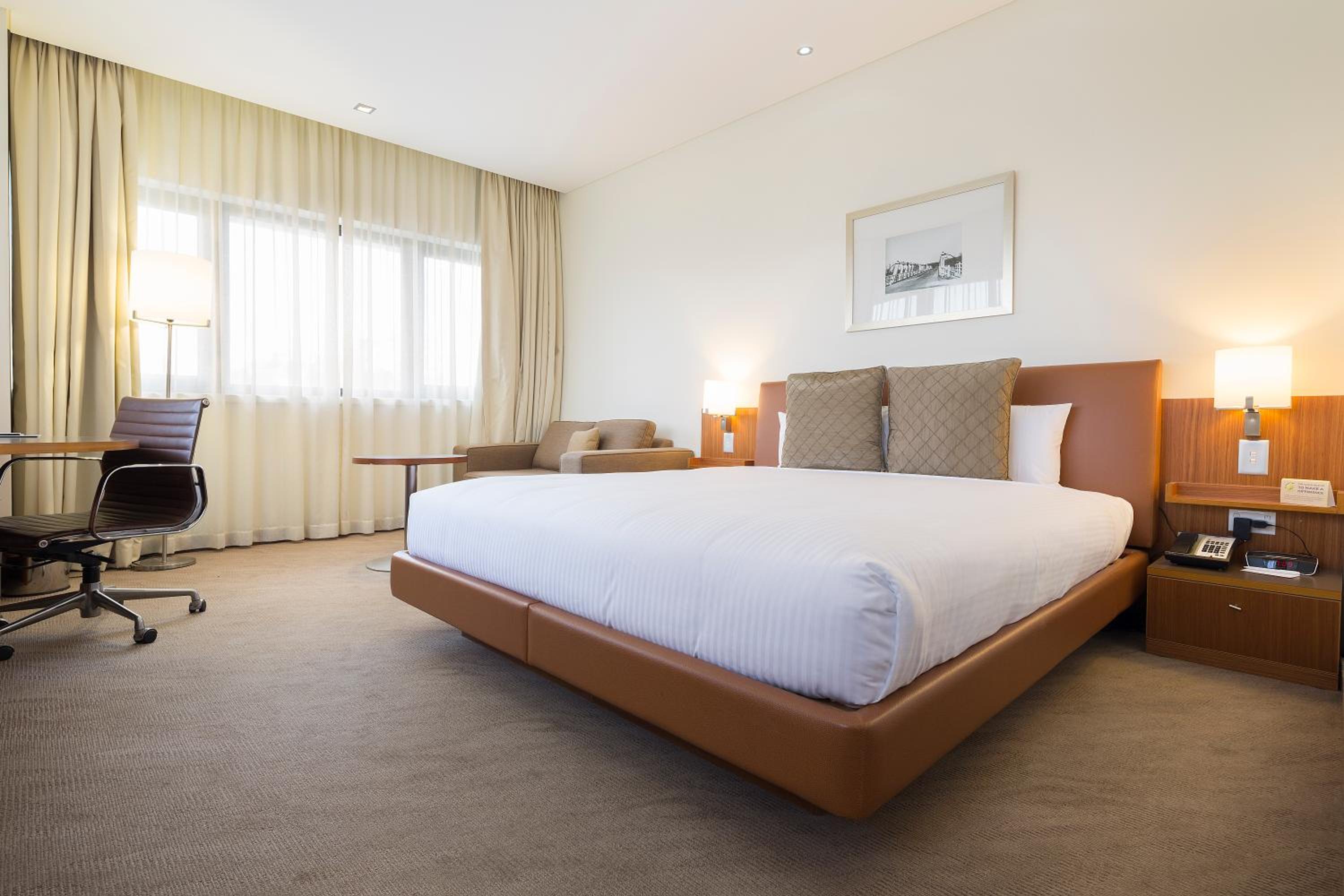 Standard Queen Room - Photo 5