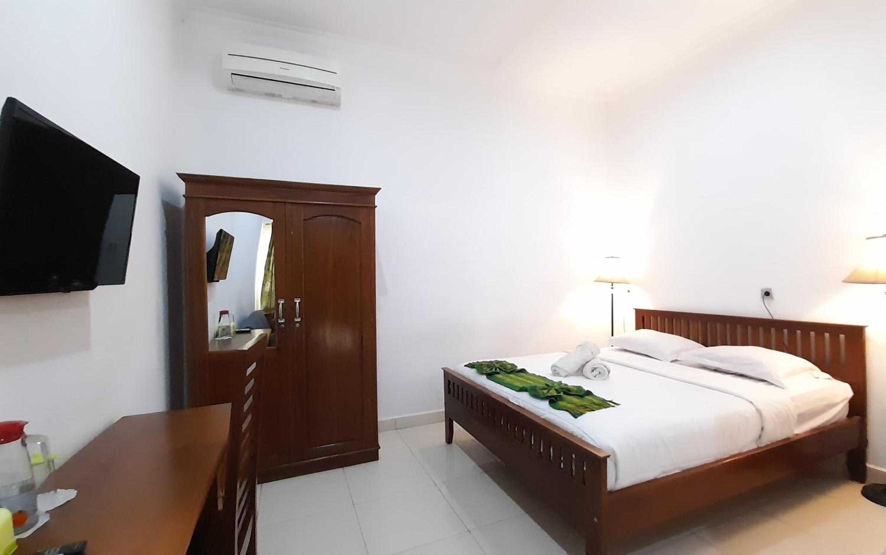 Deluxe Double Room with Bath photo 3