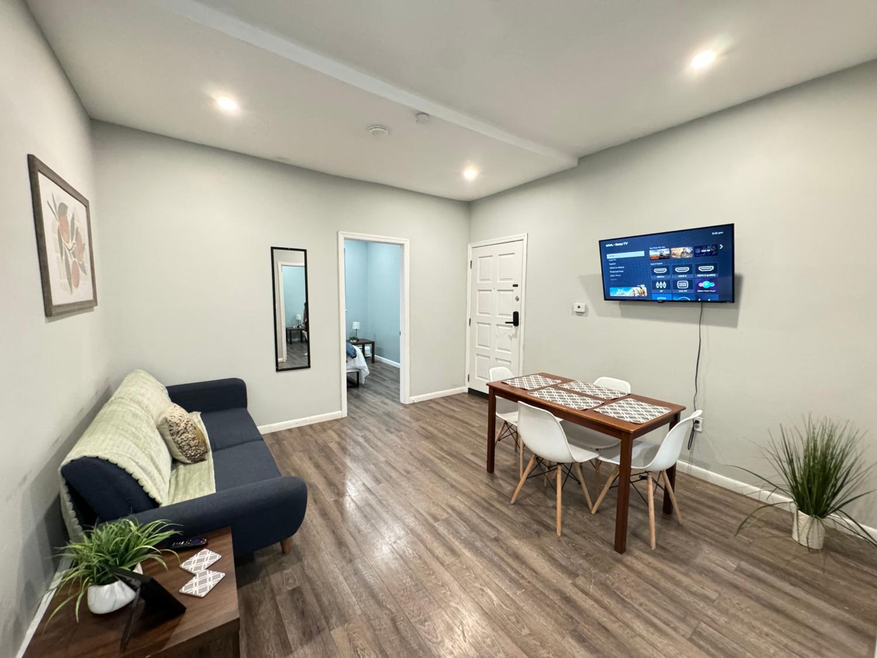 Three-Bedroom Apartment photo 1