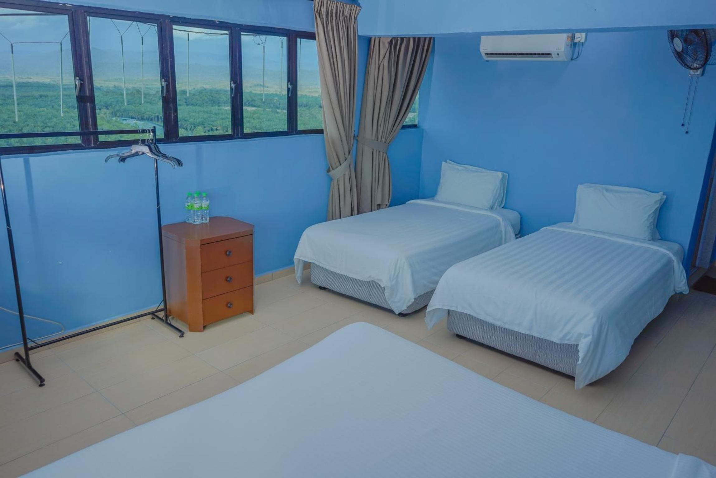 Quadruple Room - Photo 6
