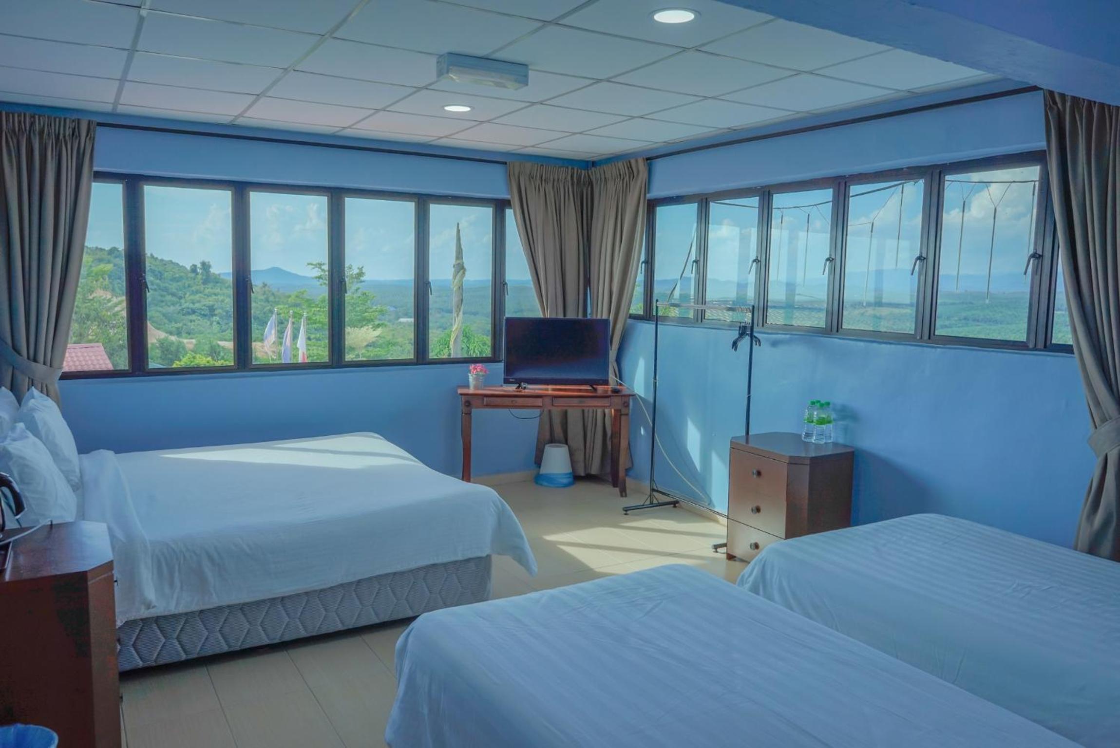 Quadruple Room - Photo 10