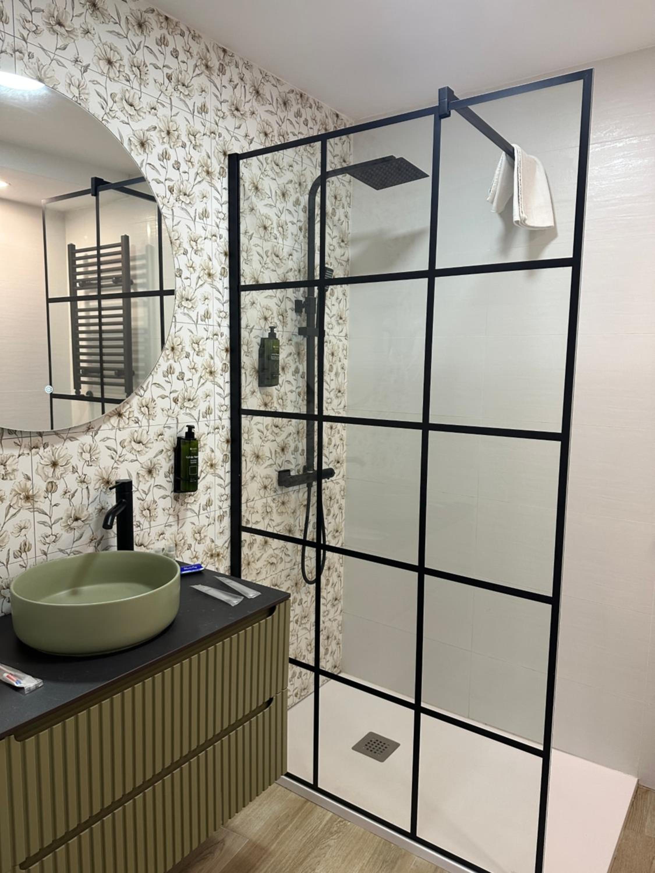 Double Room - Photo 6