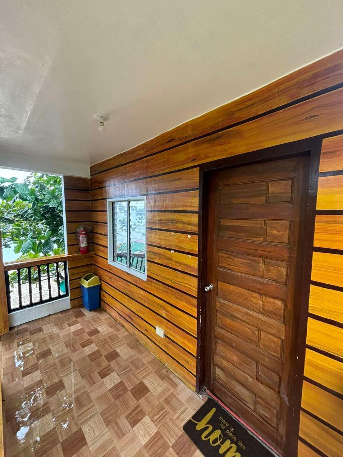 One-Bedroom House - Photo 15