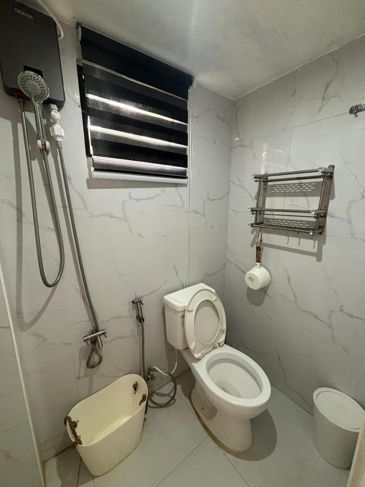 One-Bedroom House - Photo 16