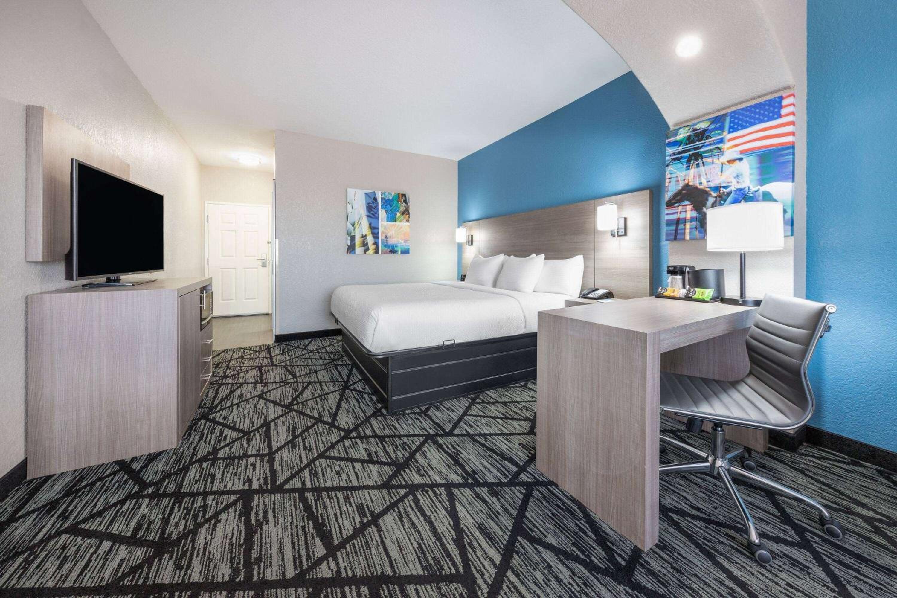 Superior King Room - Photo 3